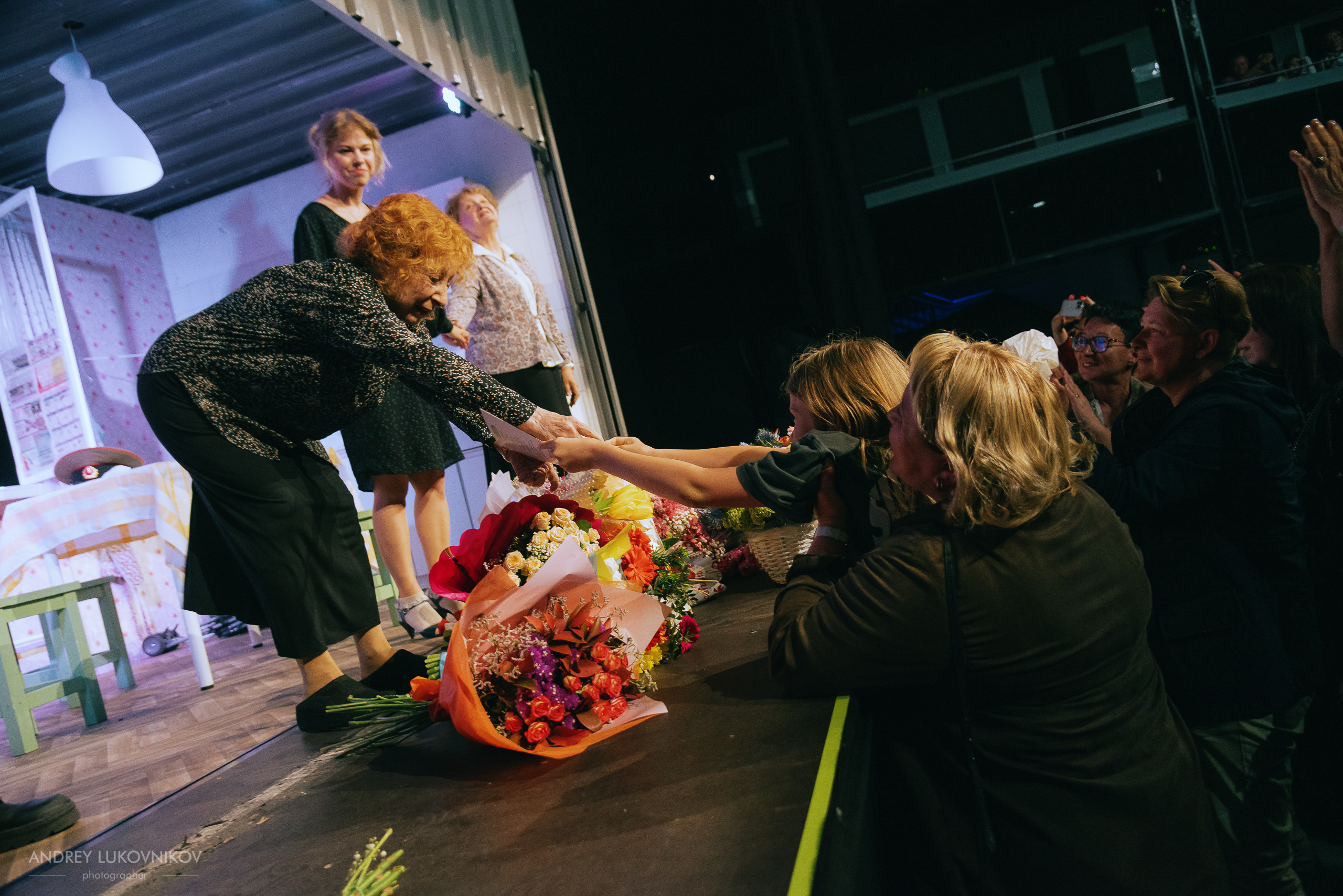 Фотосъёмка спектакля «Мой внук Вениамин» в Аликанте | Репортажный фотограф Андрей Луковников