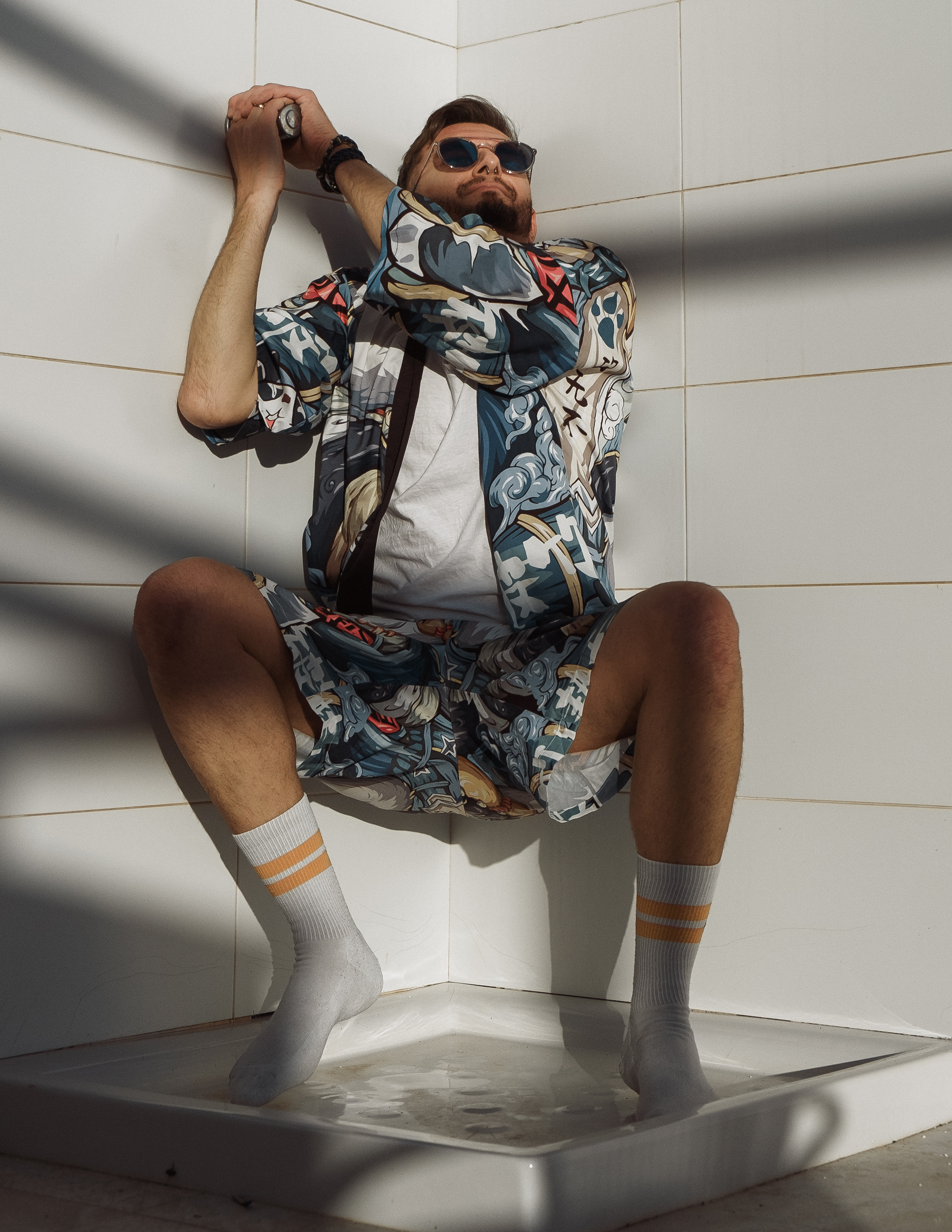 Стильная и веселая фотосессия для блогера на крыше в Торревьехе — Портретный фотограф в Аликанте