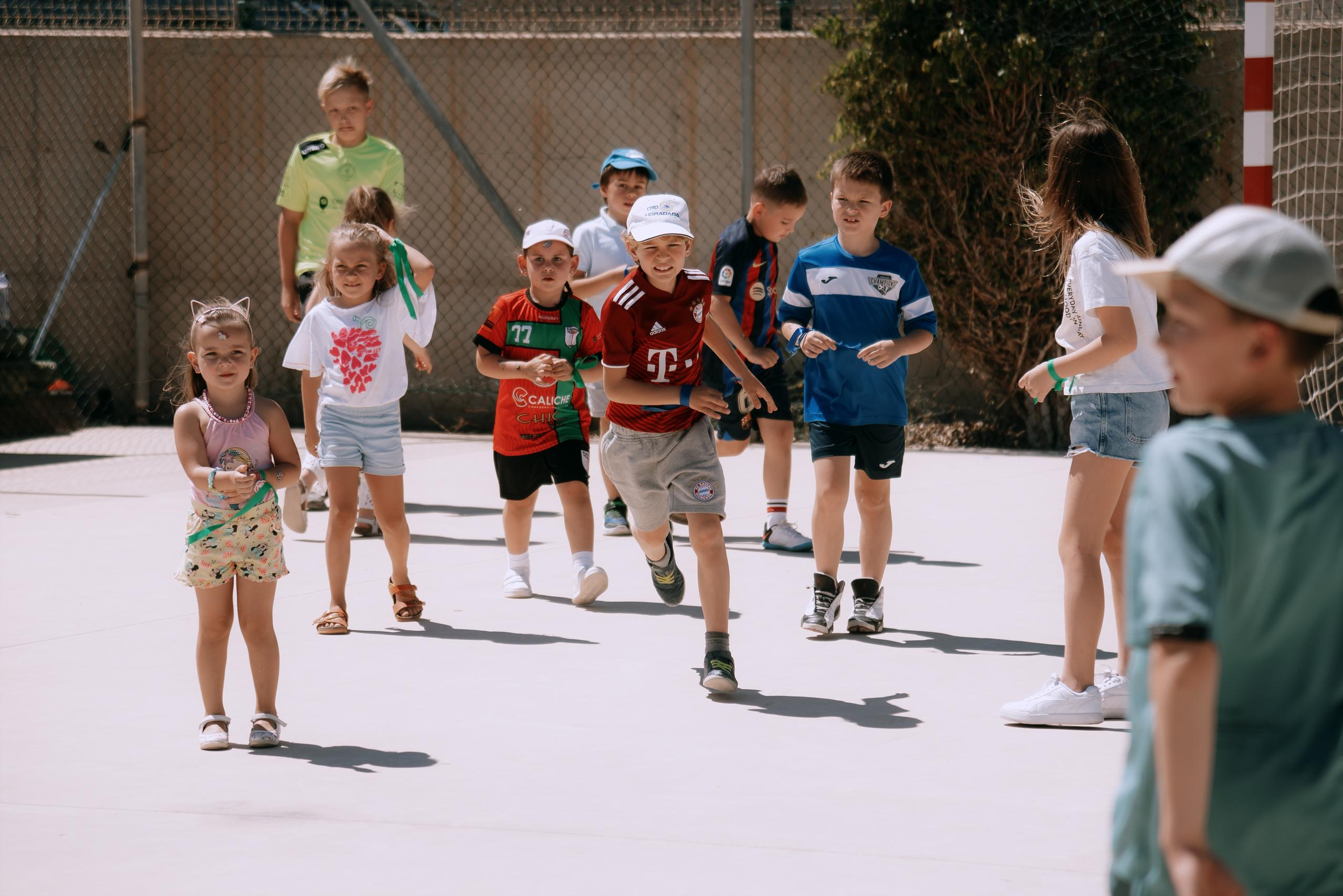 Фотограф на детский день рождения в Торревьехе — живые фото без позирования | Андрей Луковников