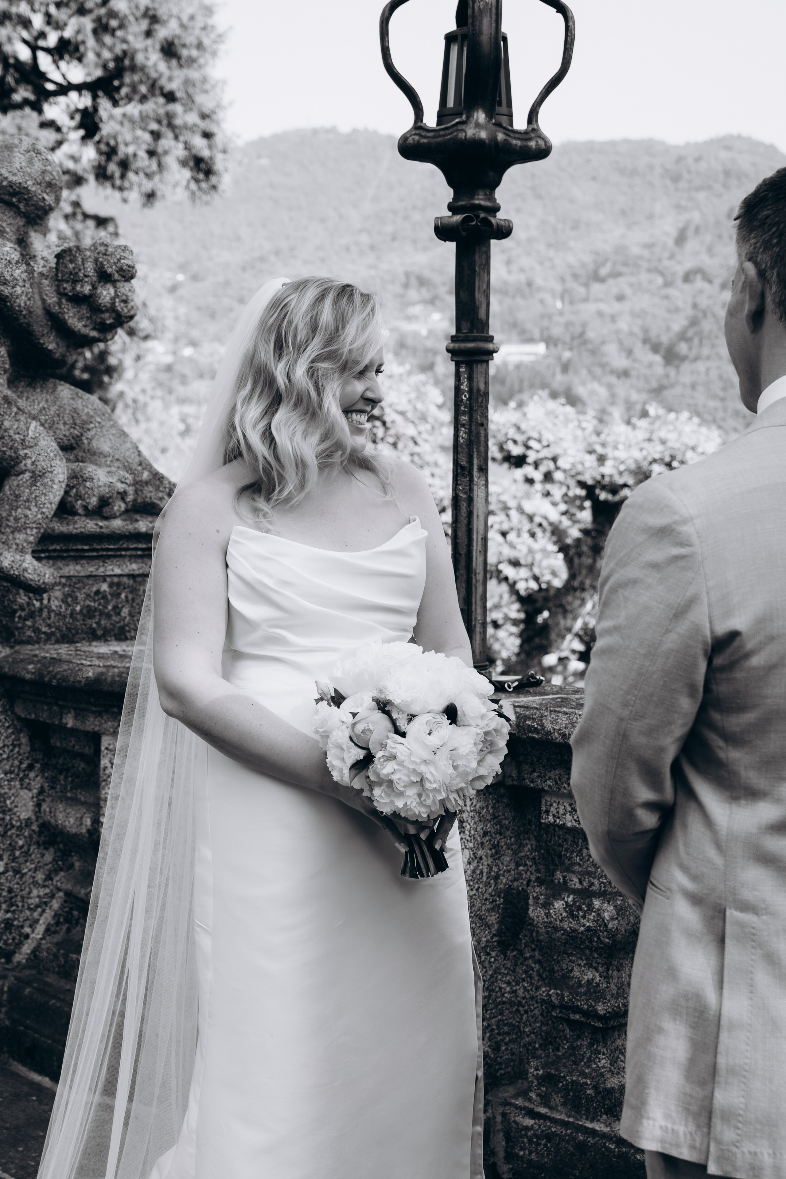 ASHLEY AND RENZO _LAKE COMO. PHOTOGRAPHER IN ITALY