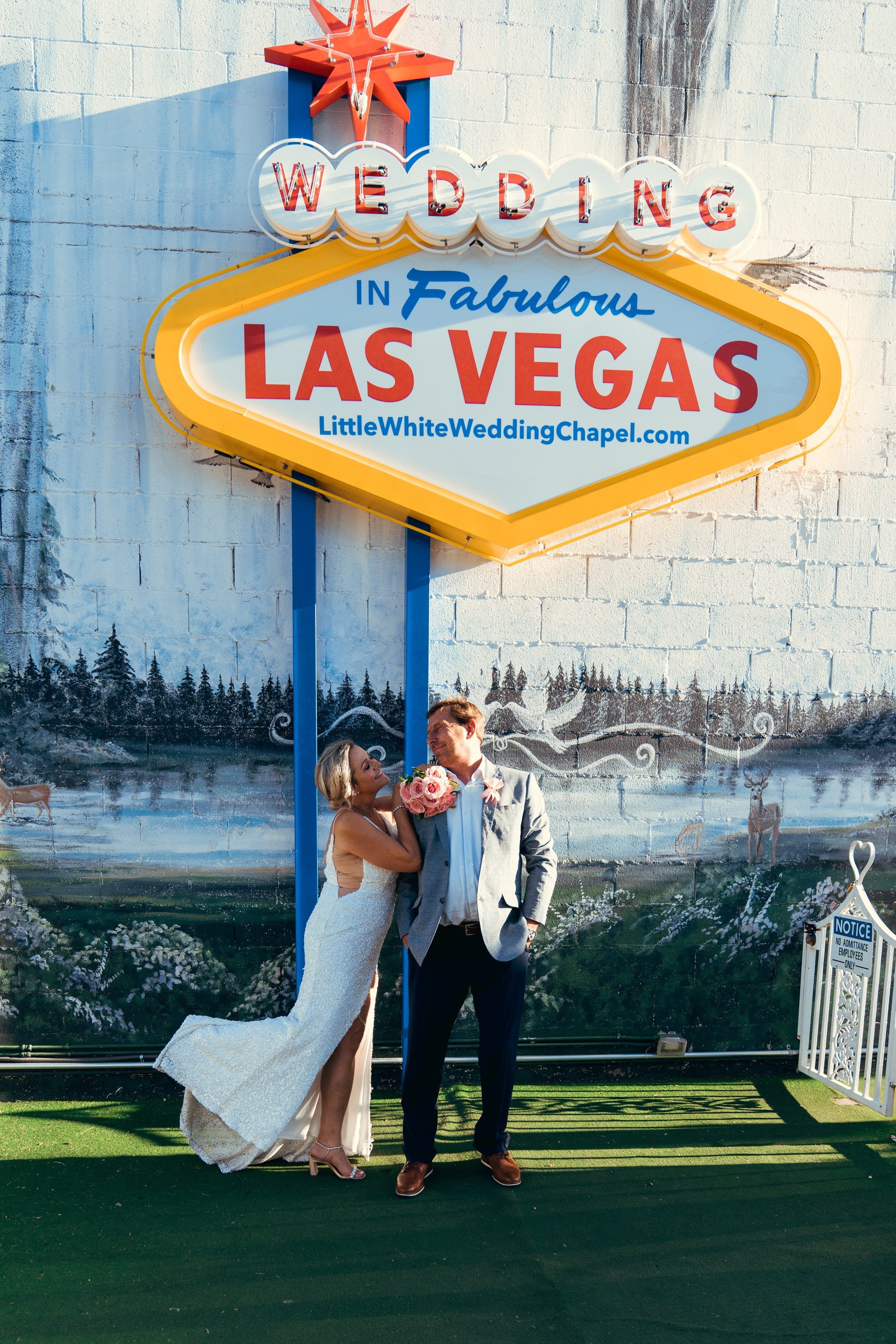 Sandra&Steffen. Renewal vows. Wedding & elopement photographer Viktoriya Kravtsov. Las Vegas