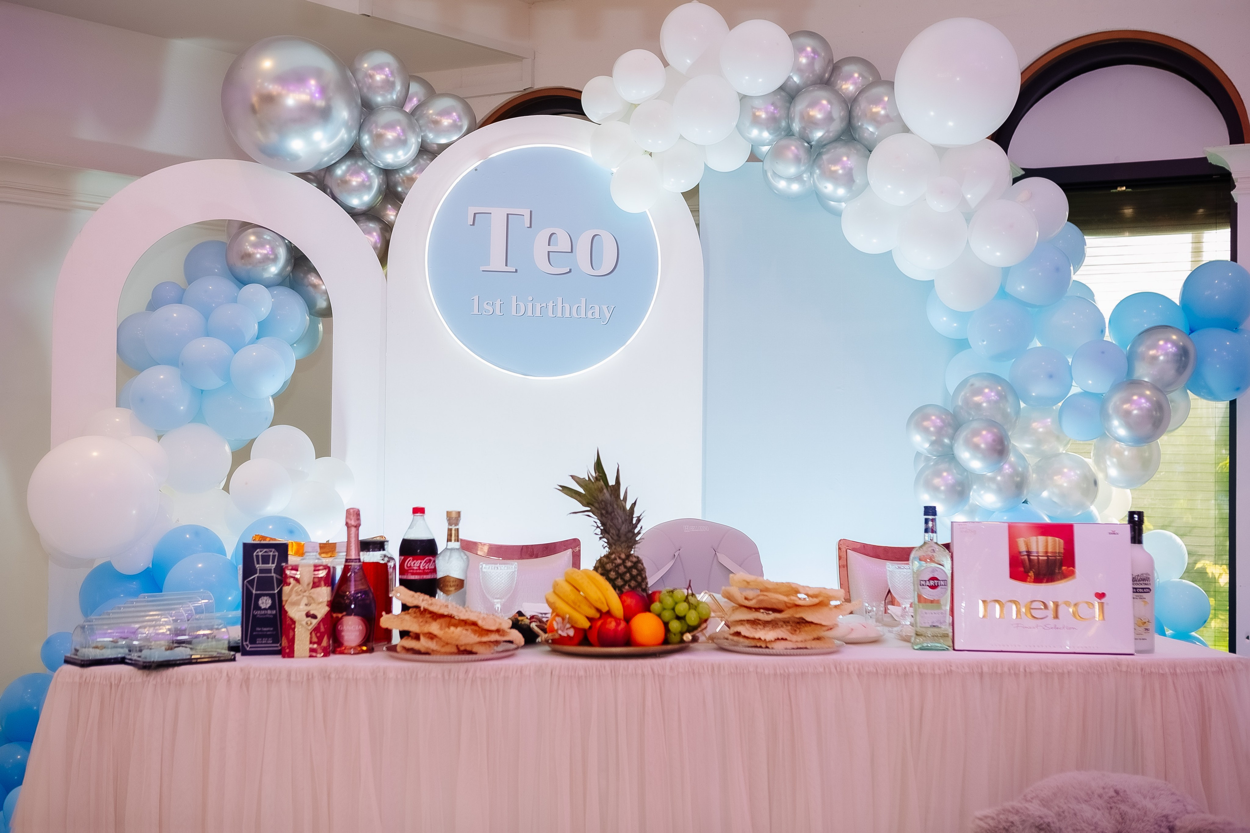 Тео дома и в ресторане. Фотограф беременности, ньюборн и годовасиков в Корее Жанна Хан