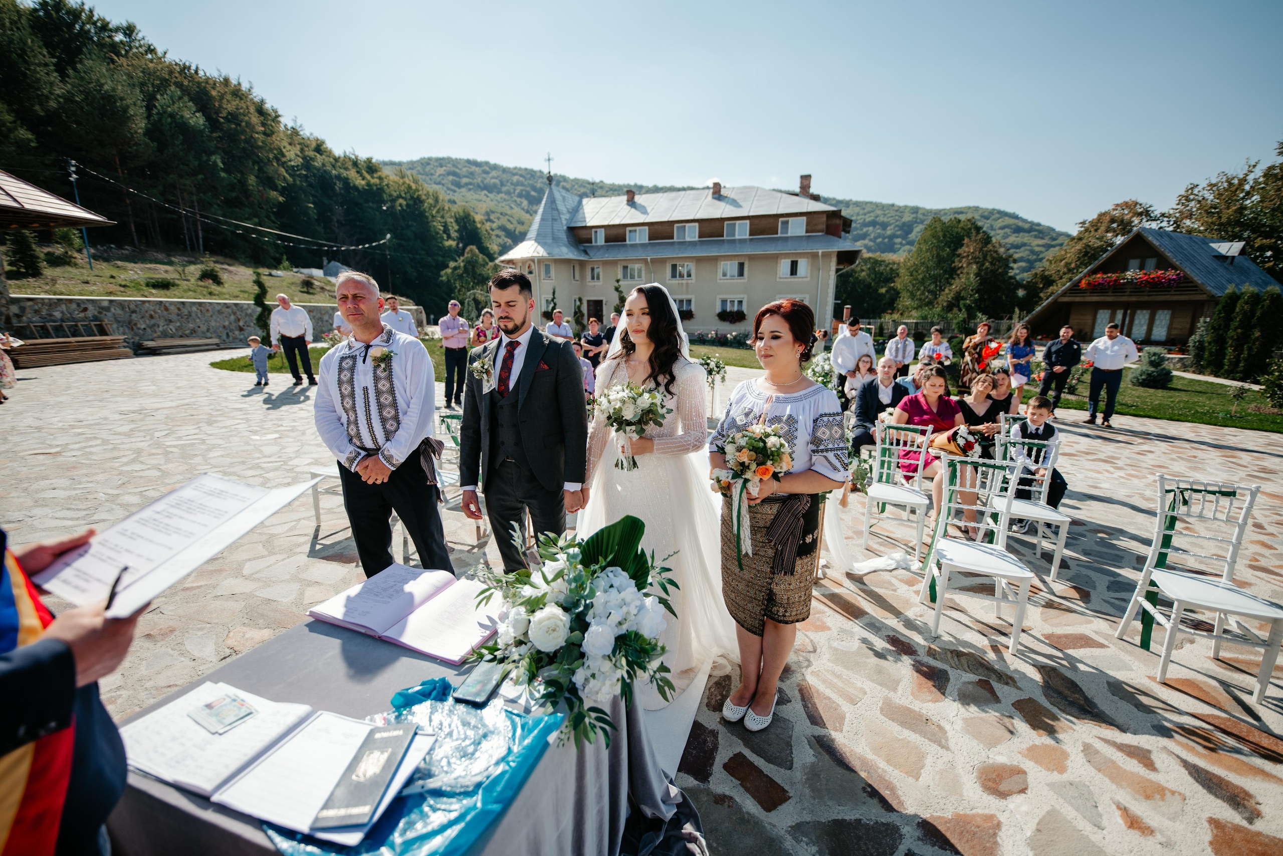 Elena & Ionut. Fotograf si Videograf | Nuntă-Botez