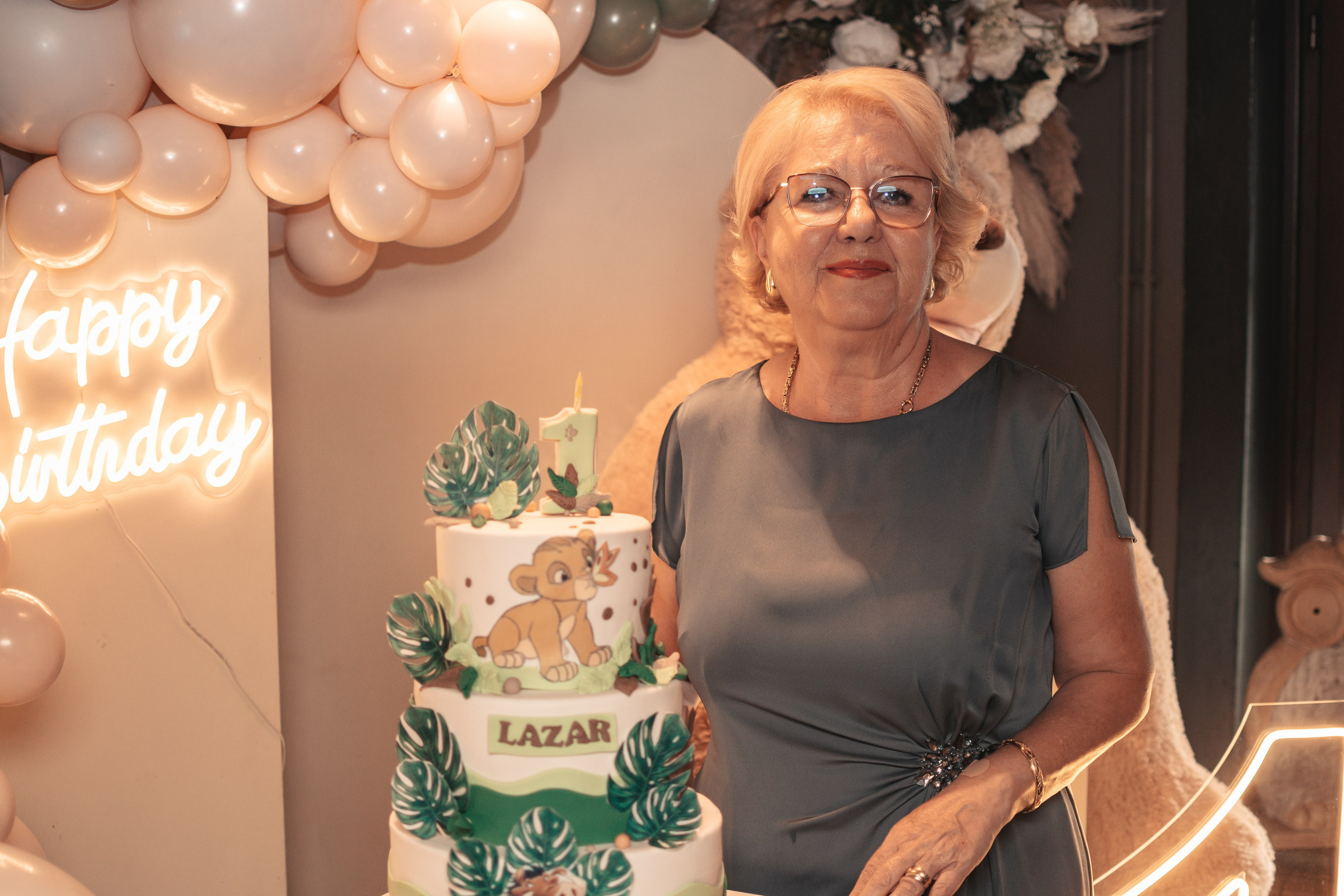 Lazar, krštenje i rođendan. BambinaaPhotography