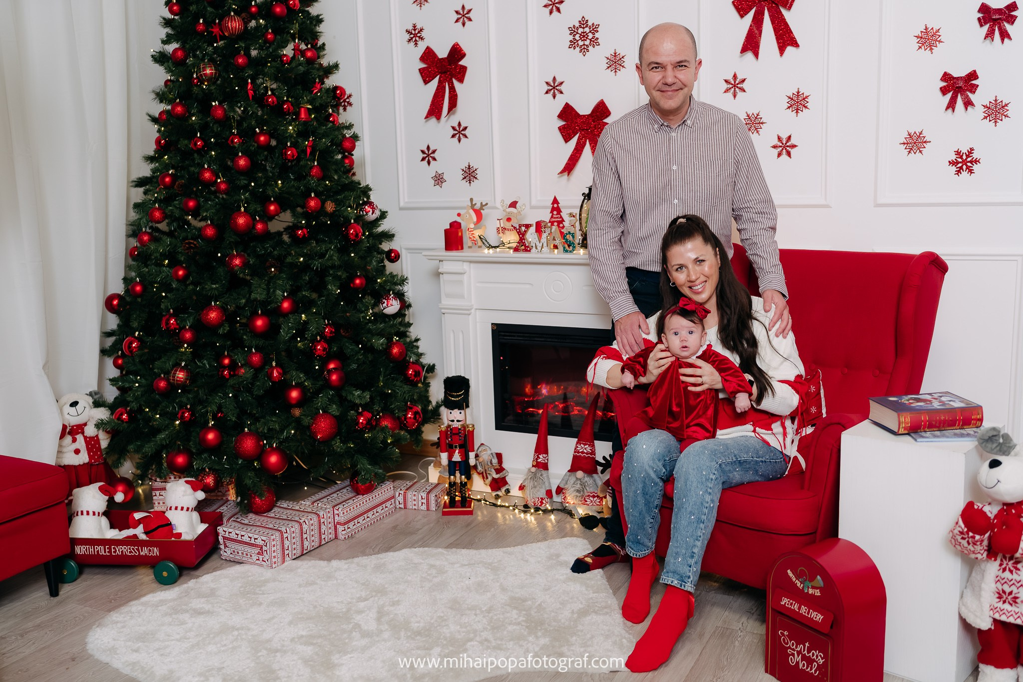 Ședință Foto Crăciun - Sara. Fotograf Nuntă & Botez București - Mihai Popa | Dincolo de oameni, imortalizez emoții!