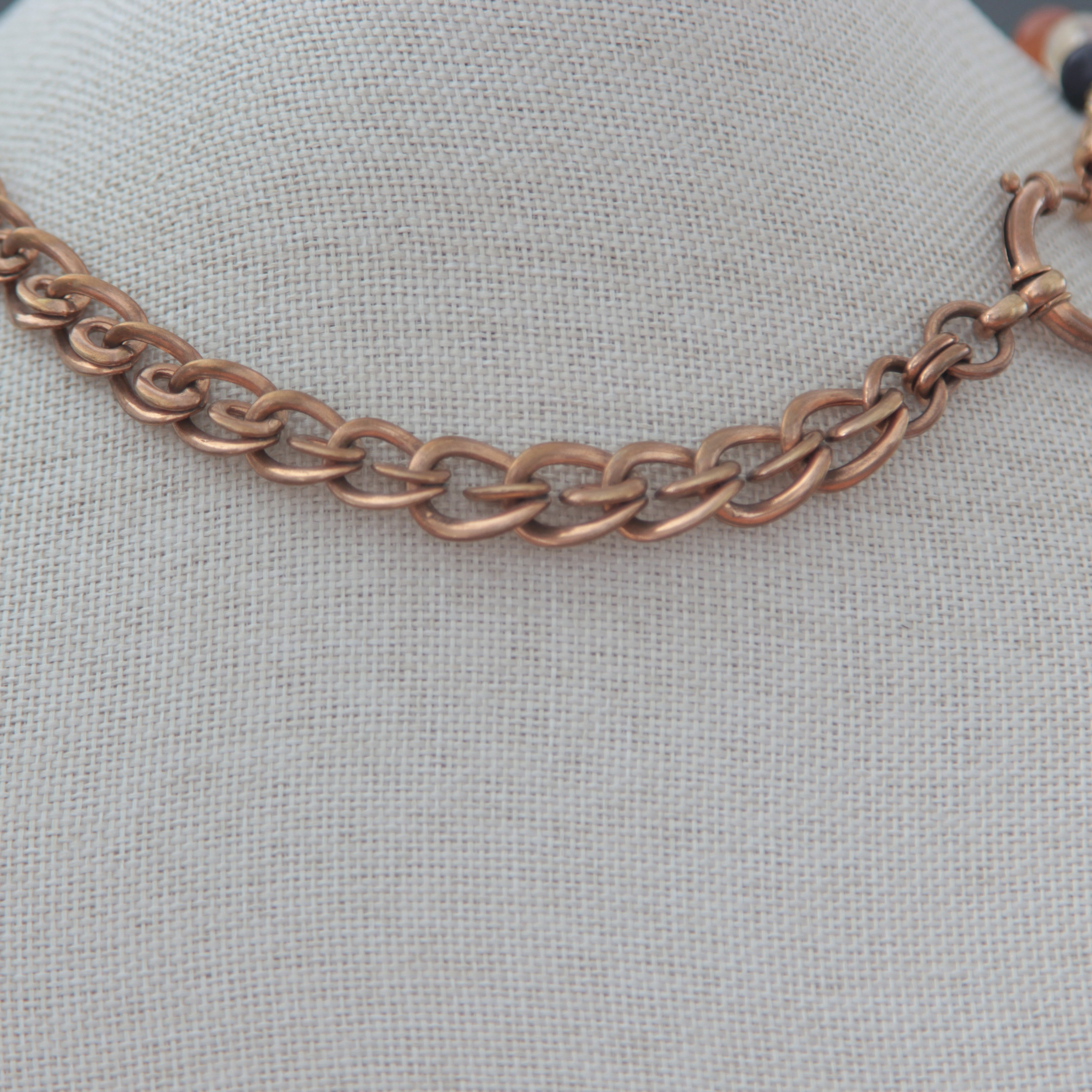 PalnetParade. Современнные и актикварные украшения в Барселоне, Москве и Санкт-Петербурге