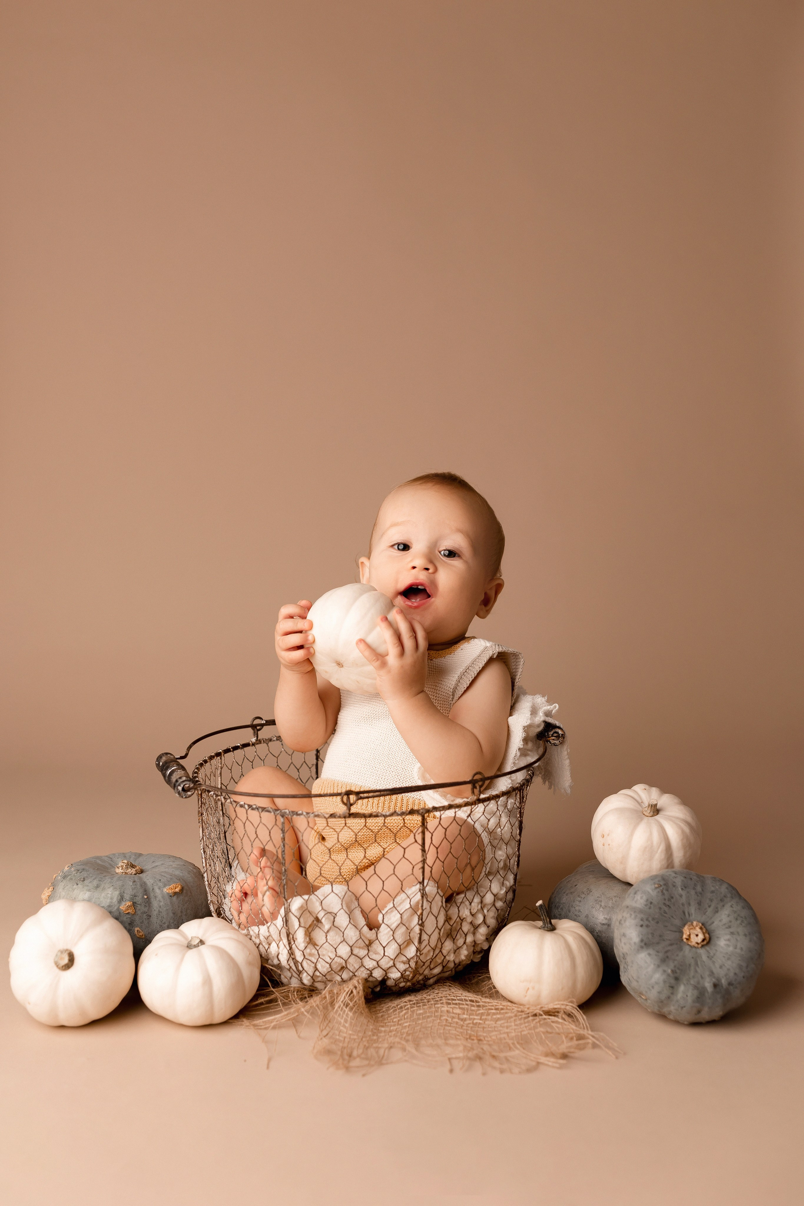 Cakesmash. NEUGEBORENEN und BABY Fotografin in WIEN und Umgebung
