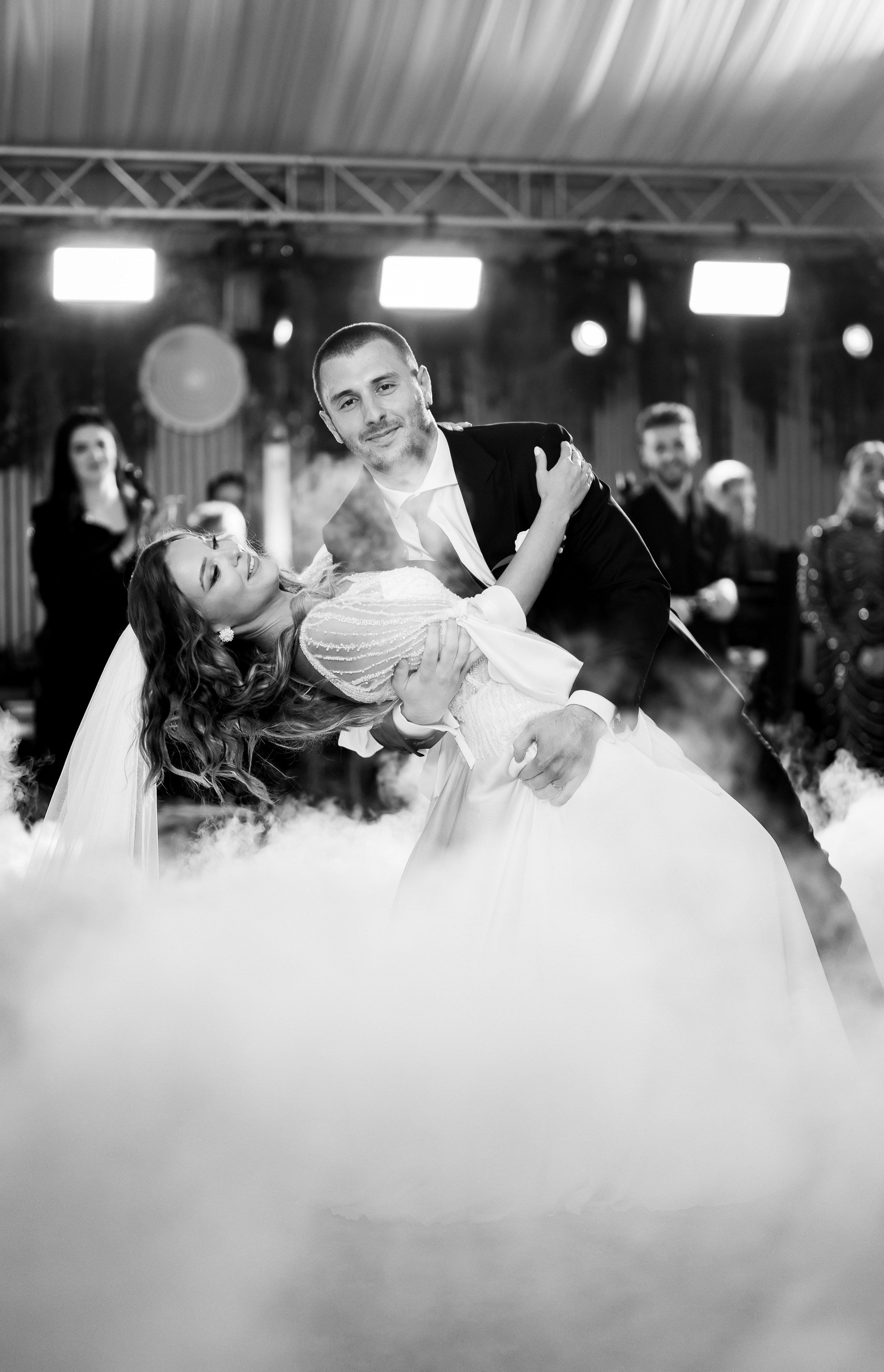 PARTY. Gabriel Florea — Fotograf nuntă București