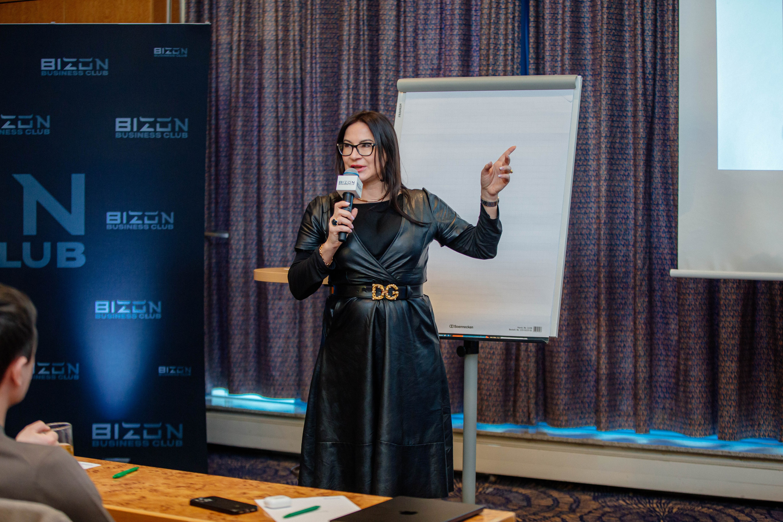 Club Bizon. Portrait family photographer in Berlin Elena Zakh