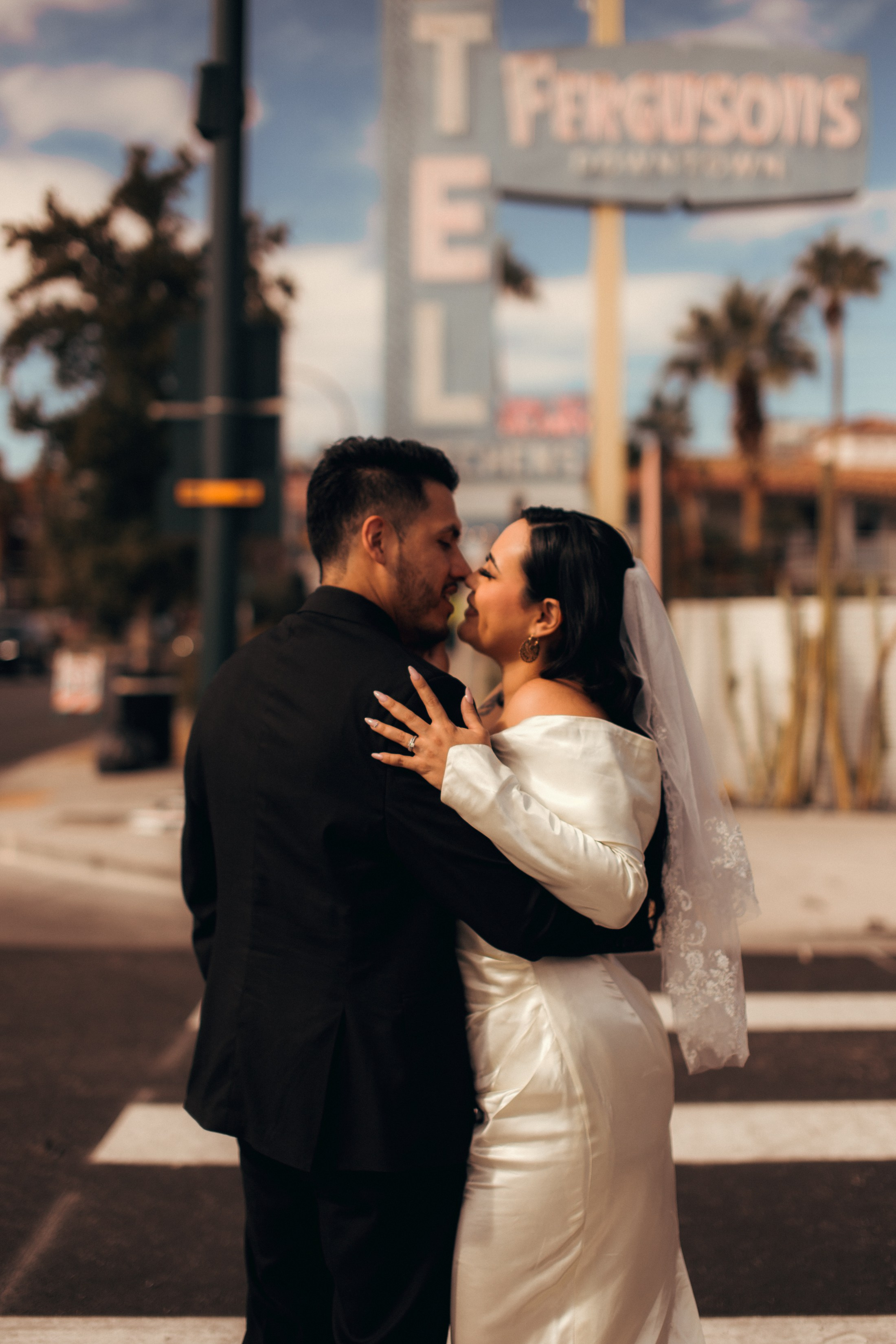 Celeste&Alejandro. Wedding & elopement photographer Viktoriya Kravtsov. Las Vegas