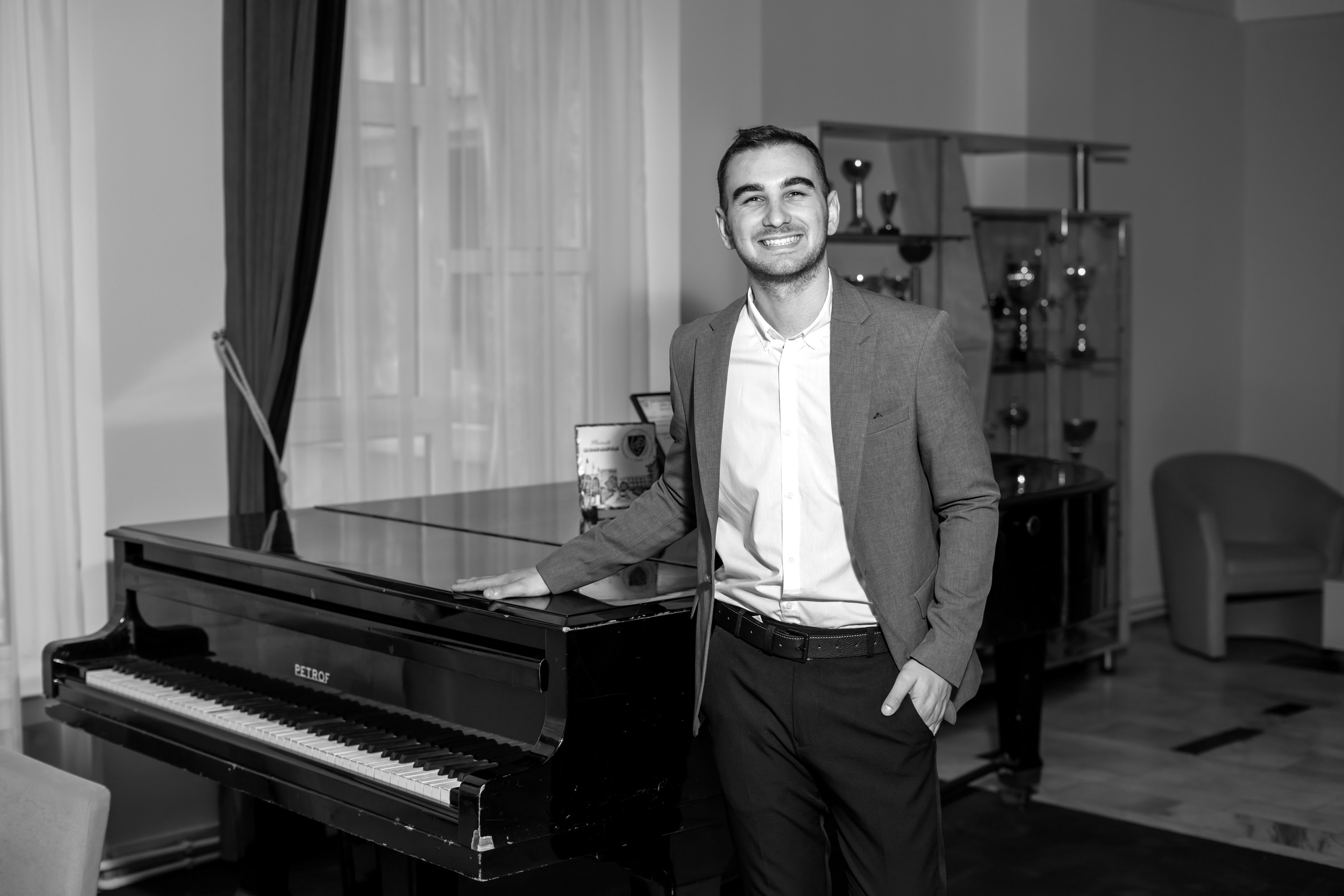 Ședință foto Absolvire Master (Pian UPG). Mihai Alexandra Events