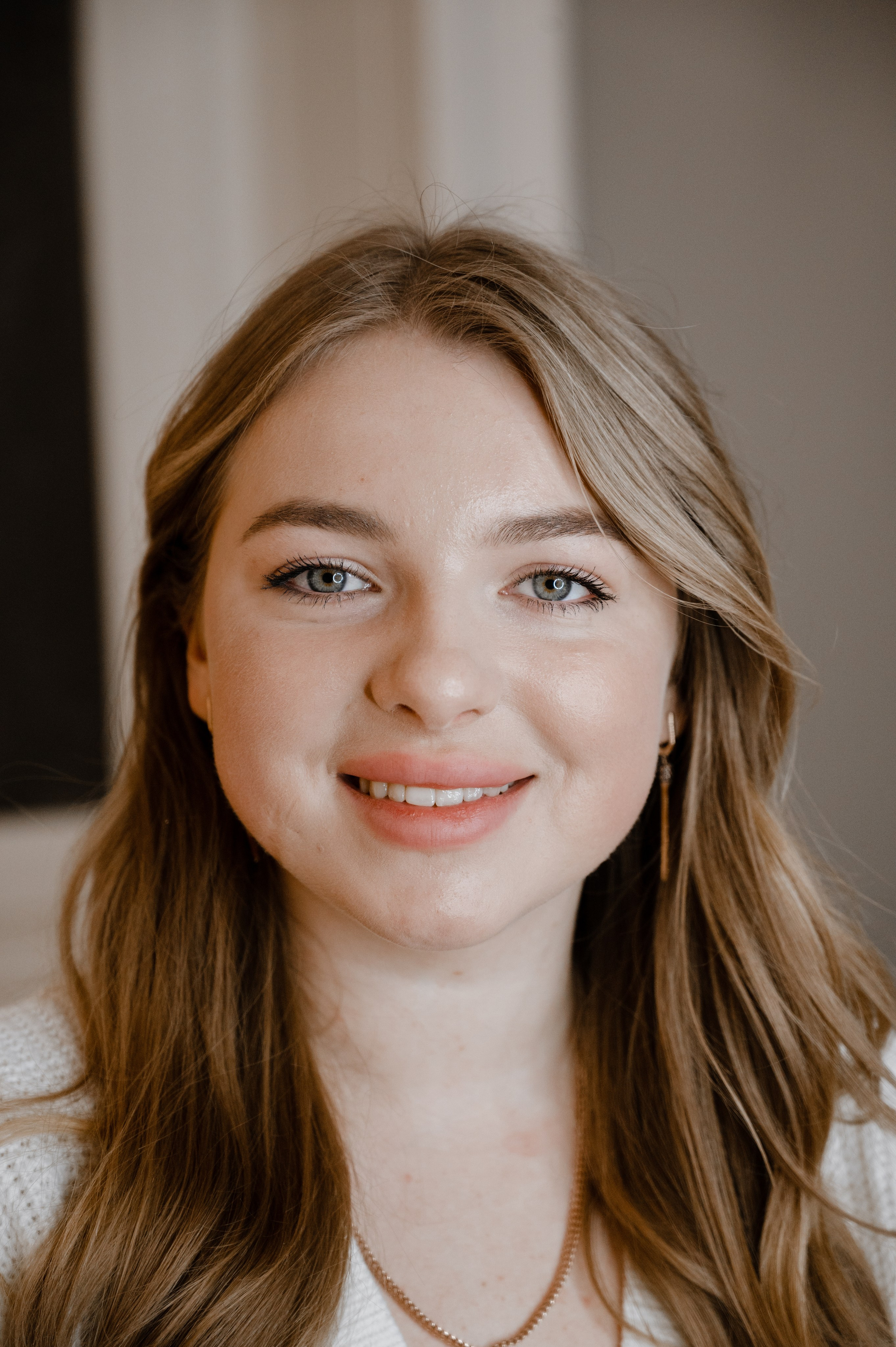 Astudio beauty studio in Prague. ANNA-MARIA PHOTO CONTENT CREATOR — фотограф, эстет, художник и визуальный эксперт в Instagram, работающий в Праге