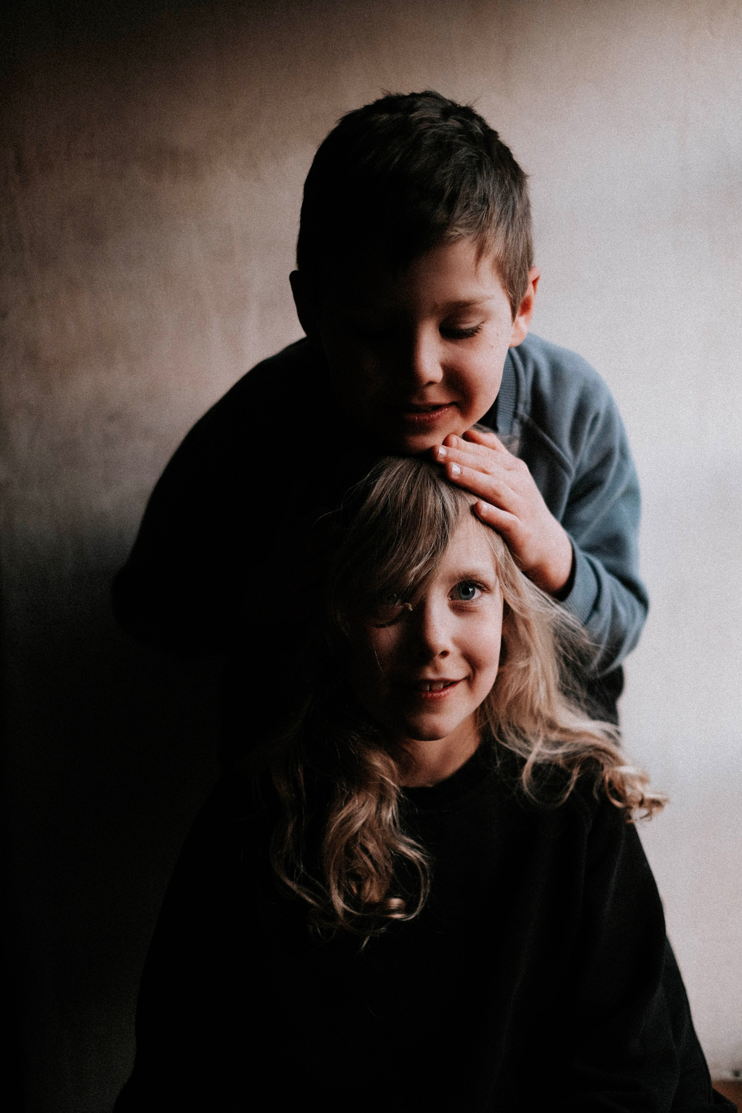 One year in a 500 years old house. Authentische Familienfotografie in Köln