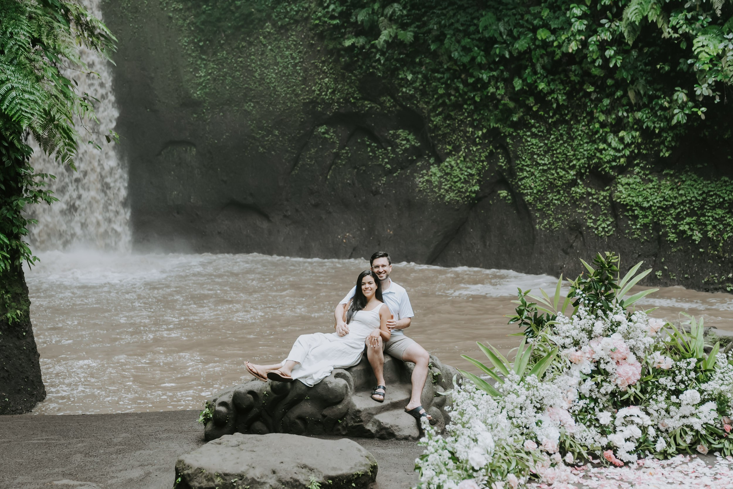 Marriage Proposal. Female Photographer in Bali