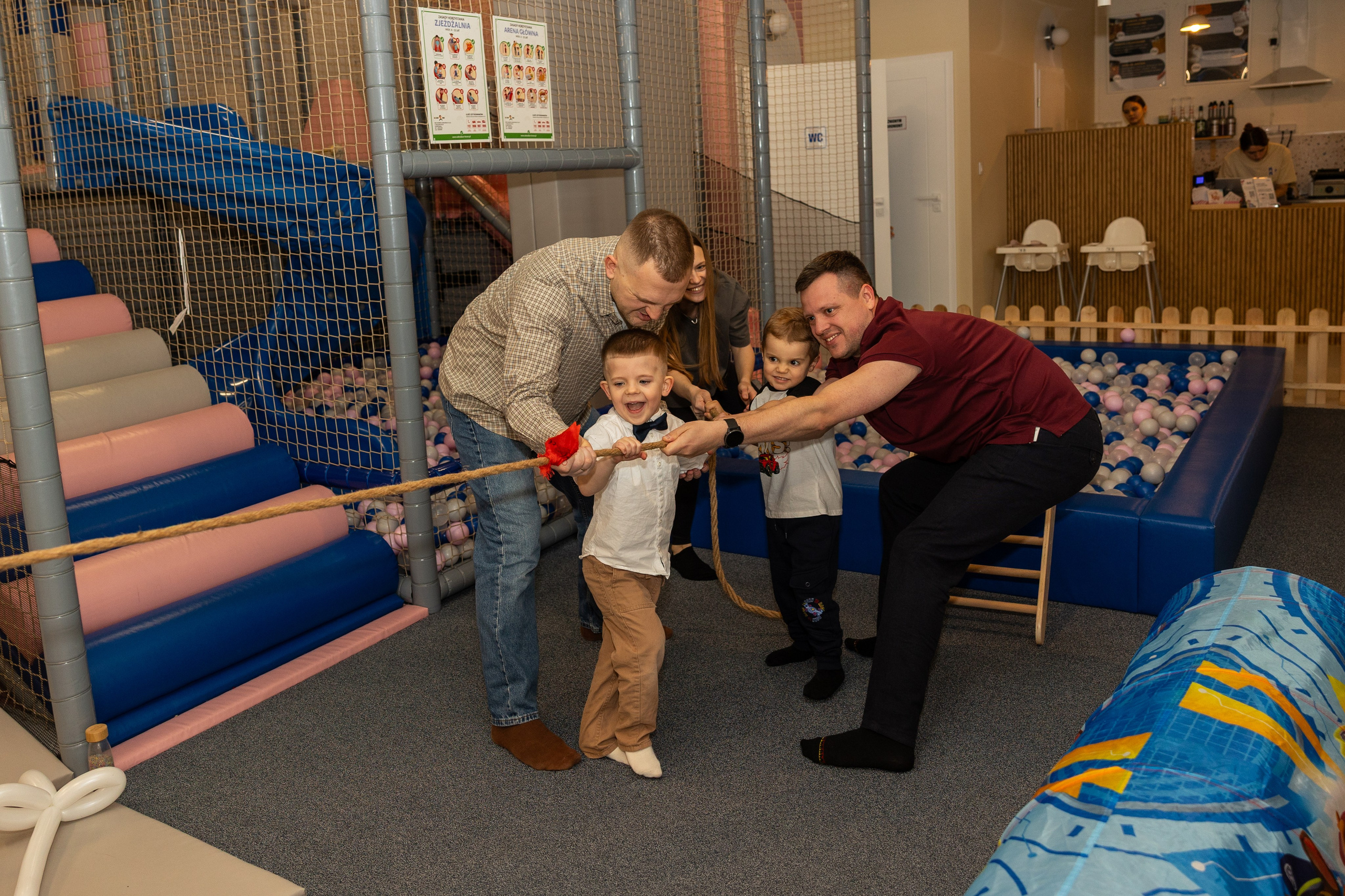 День рождения Артёма 24 января 2026 года. Семейный и детский фотограф в Варшаве Мила Бобровская