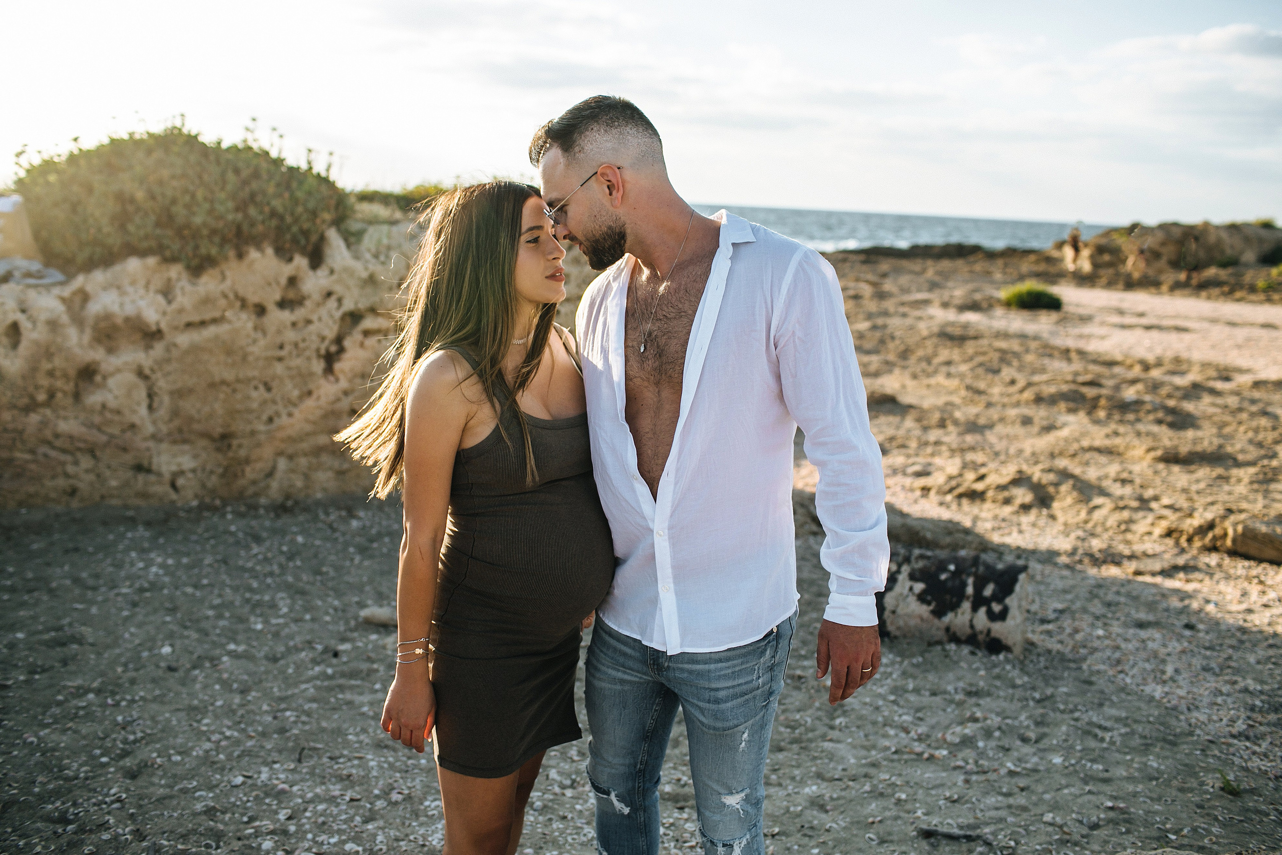 Yael & Gal Nahsholim beach. Family photographer in Israel
