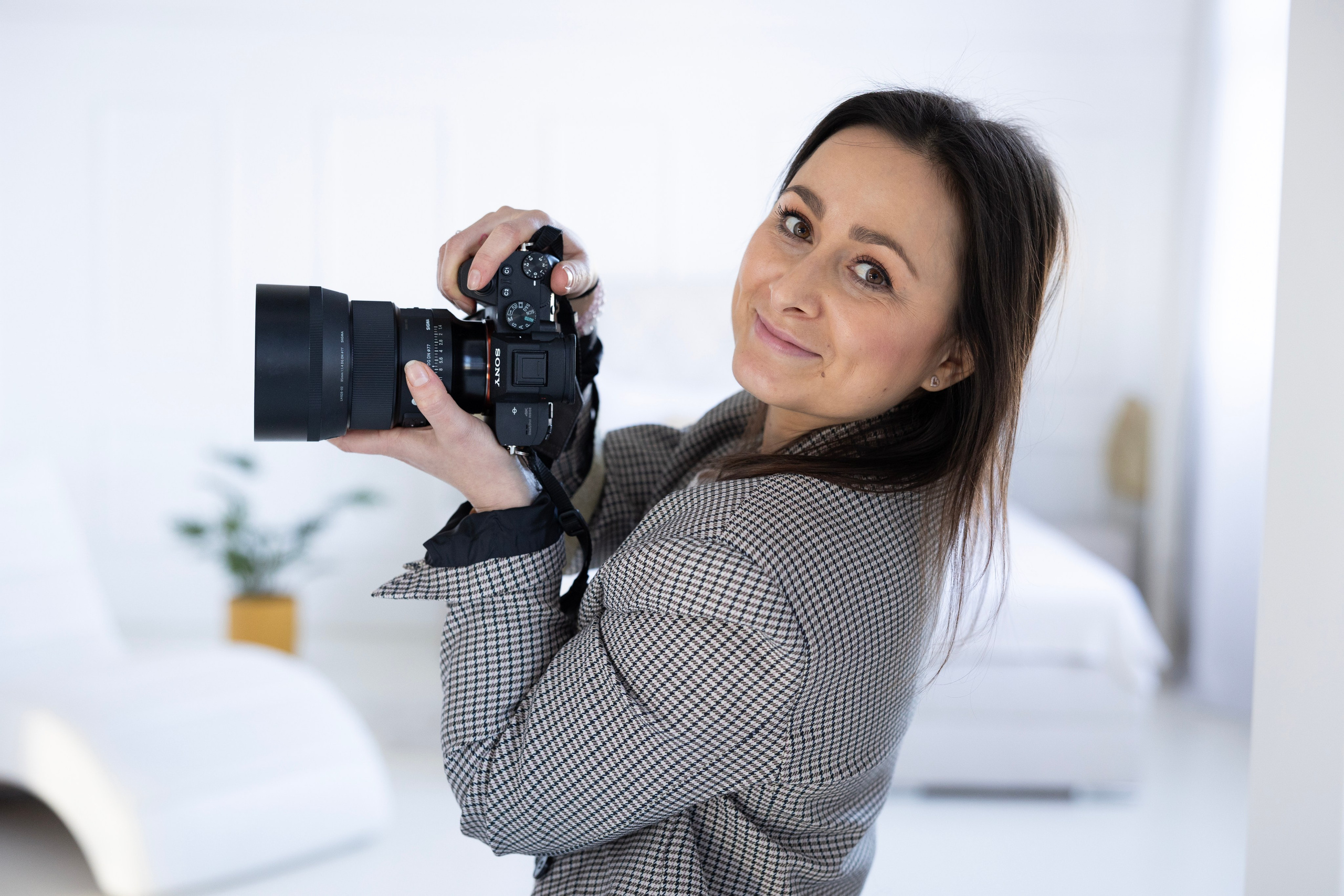 O mně. Jana Holubová | Svatební, párová a rodinná fotografka v Praze