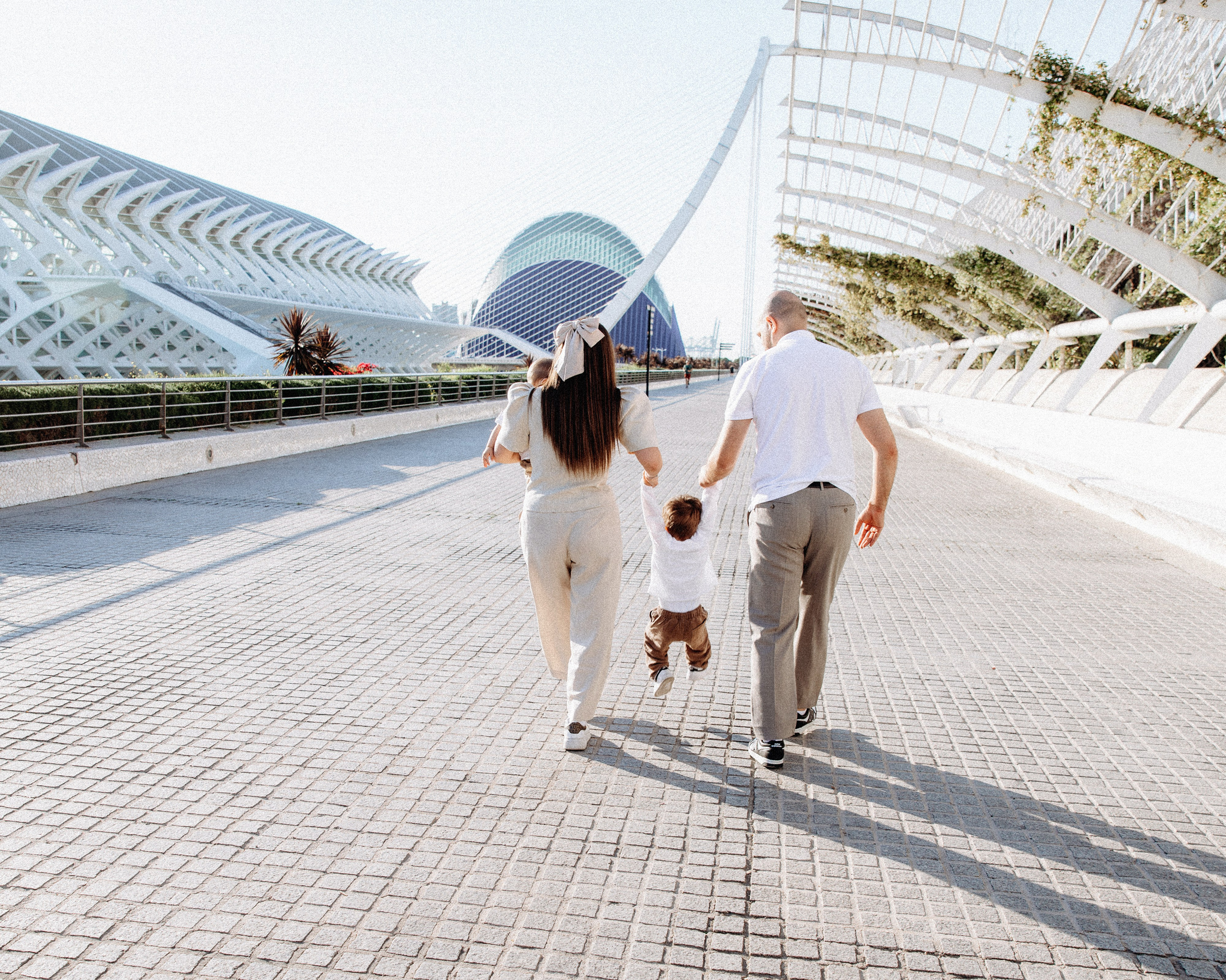 Fotografía Familiar por Julia Gnatenko | Sesiones de Fotos en Valencia, Alicante, Barcelona, España. Julia Gnatenko — Fotógrafa en Valencia, Alicante, Barcelona, España y Europa