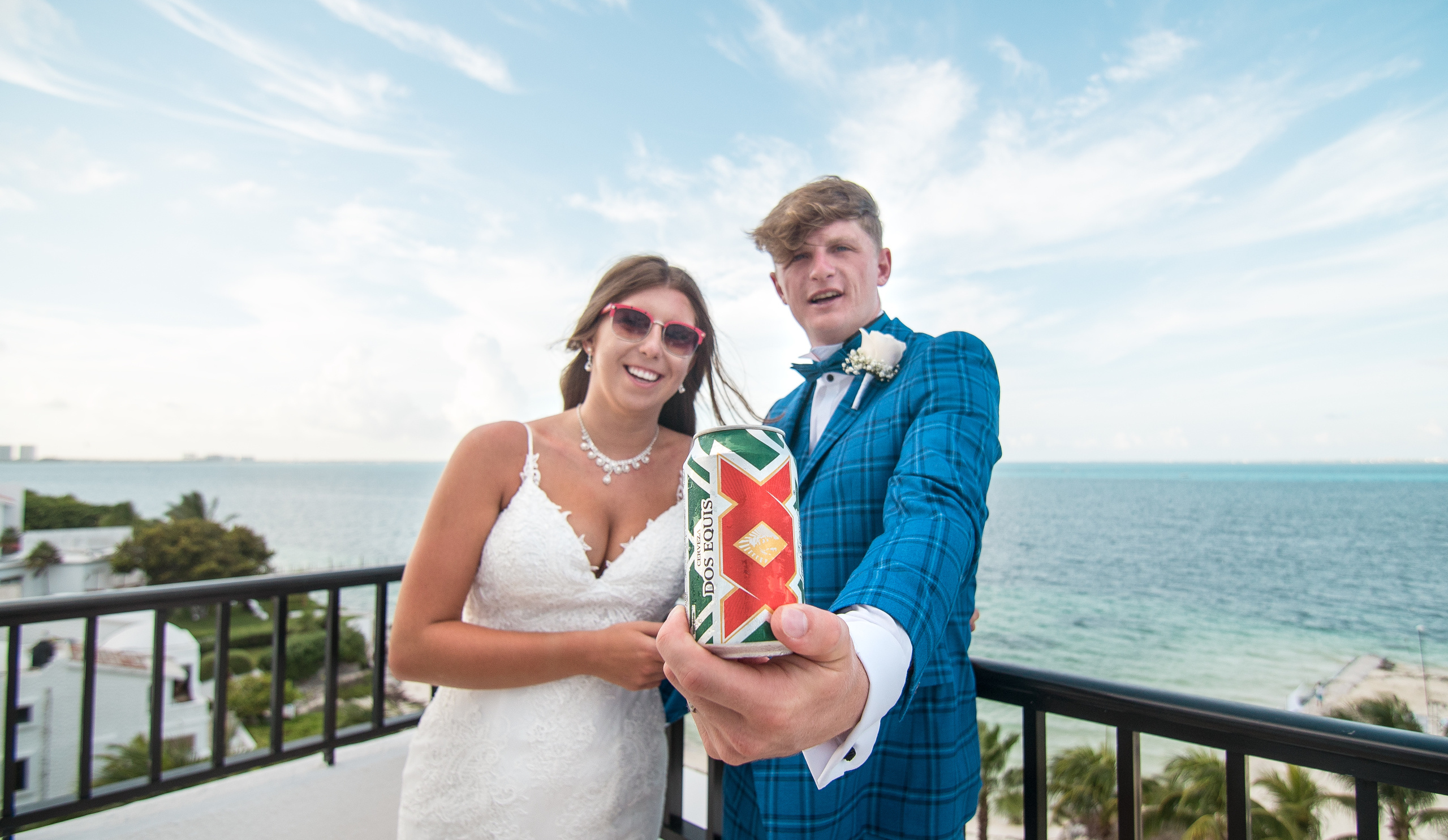 Photographer in Mexico documents love on the shores of Riviera Maya