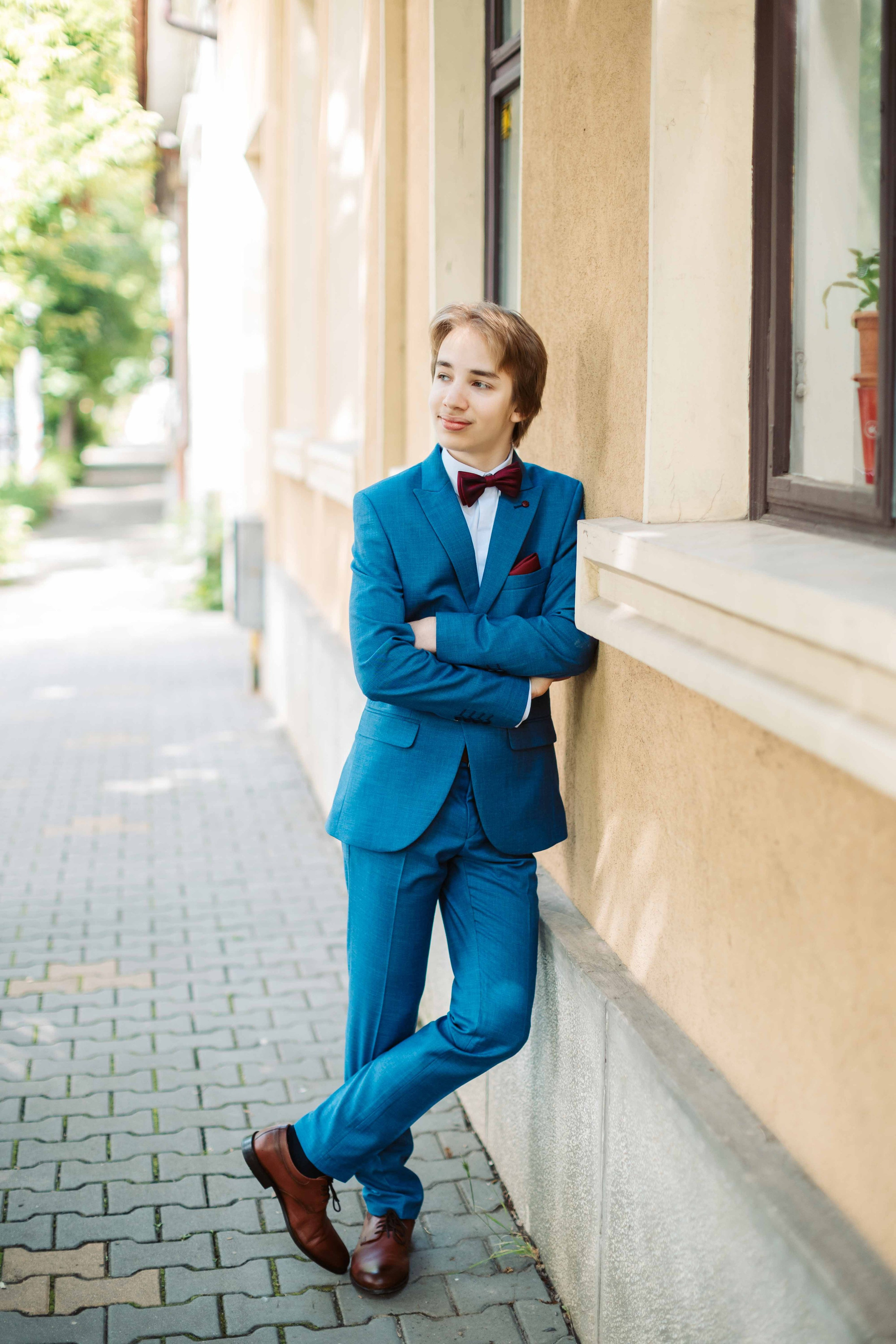 8B — Tudor Vladimirescu. Contrast Studio