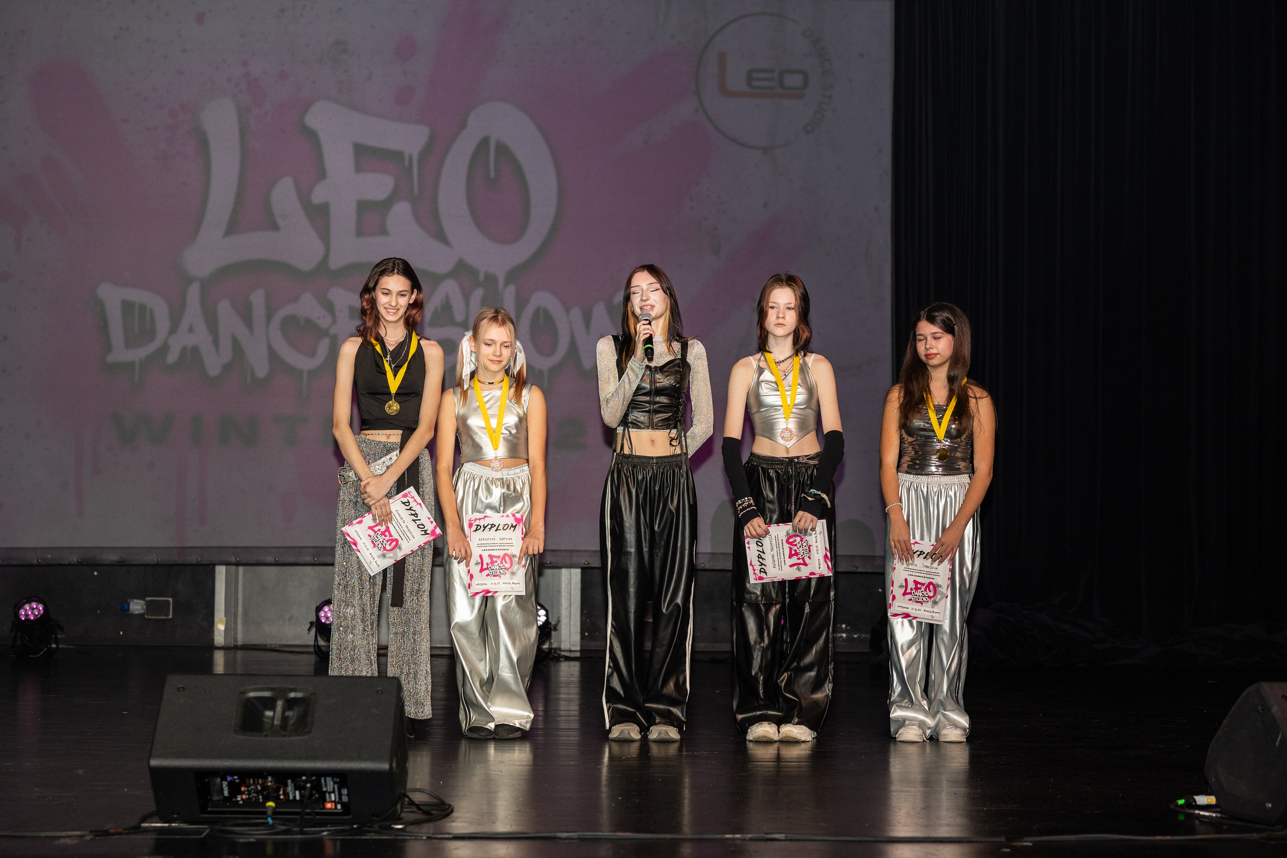 LEO DANCE SHOW WINTER 2025. Семейный и детский фотограф в Варшаве Мила Бобровская