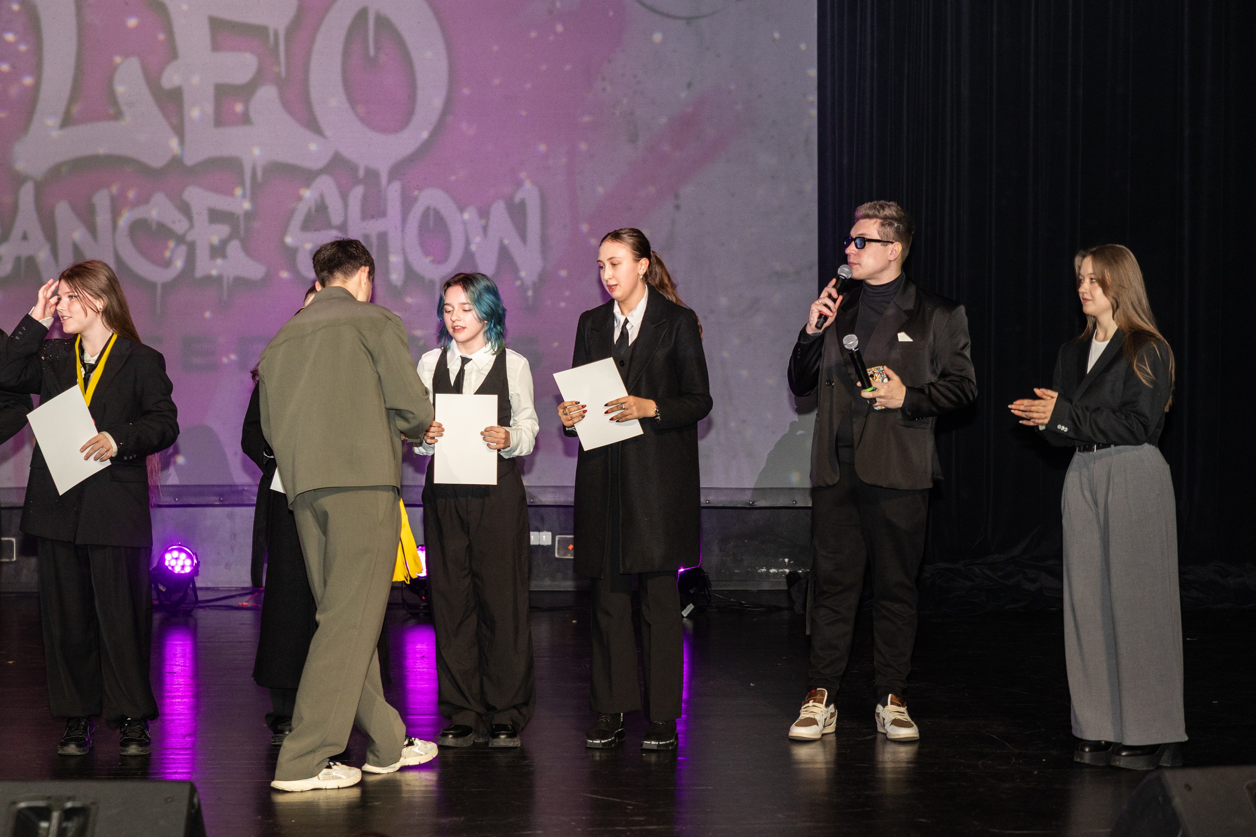 LEO DANCE SHOW WINTER 2025. Семейный и детский фотограф в Варшаве Мила Бобровская