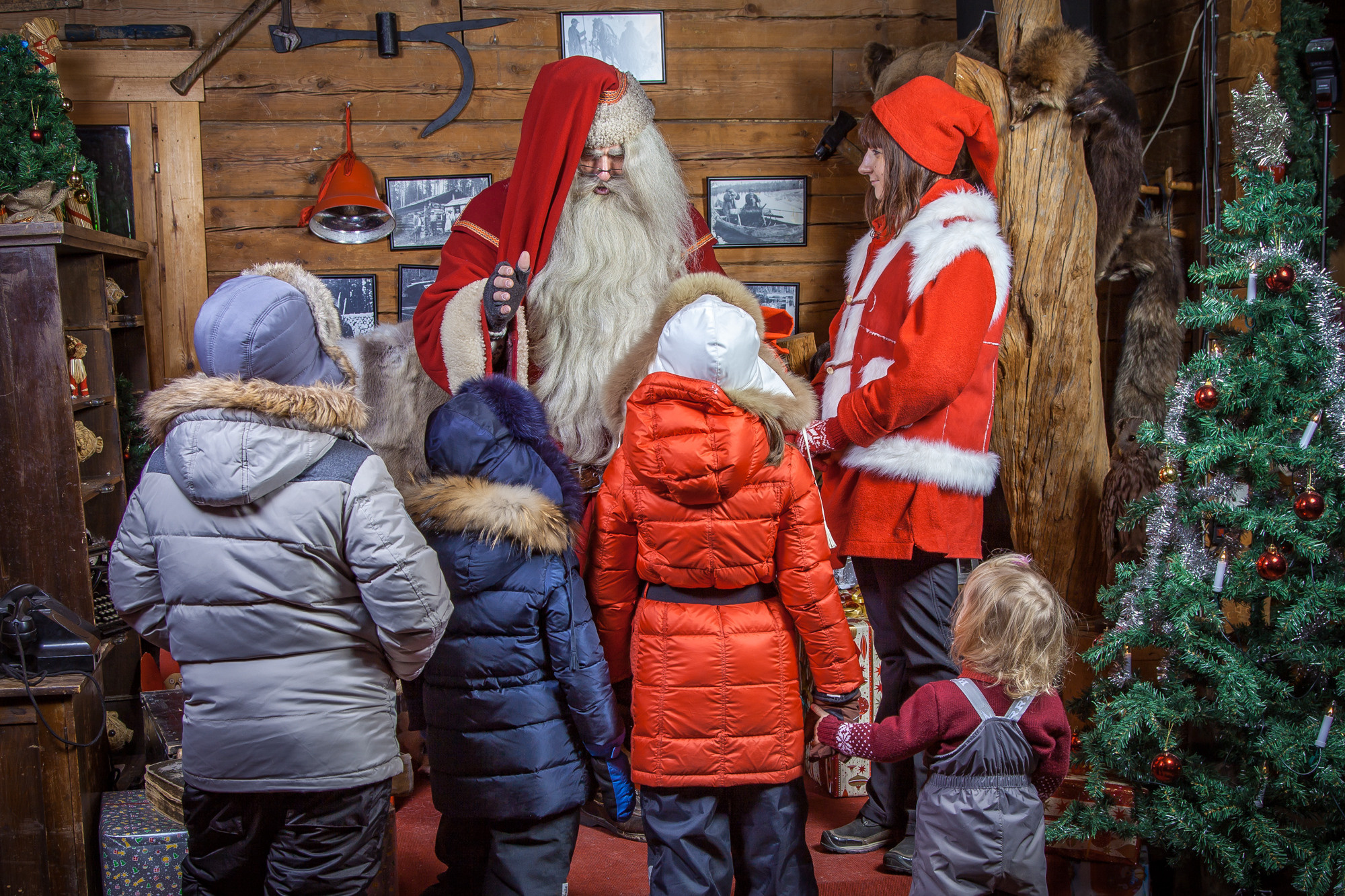 Joulu. Kinosura Creative Studio Helsingissa ja Kuopiossa