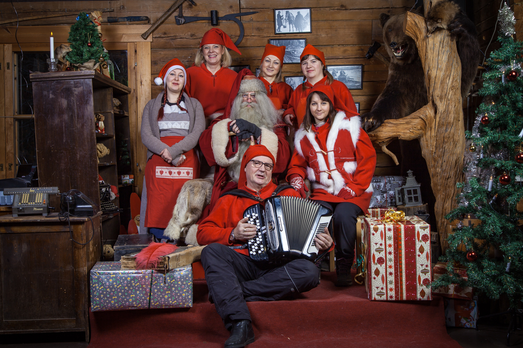 Joulu. Kinosura Creative Studio Helsingissa ja Kuopiossa