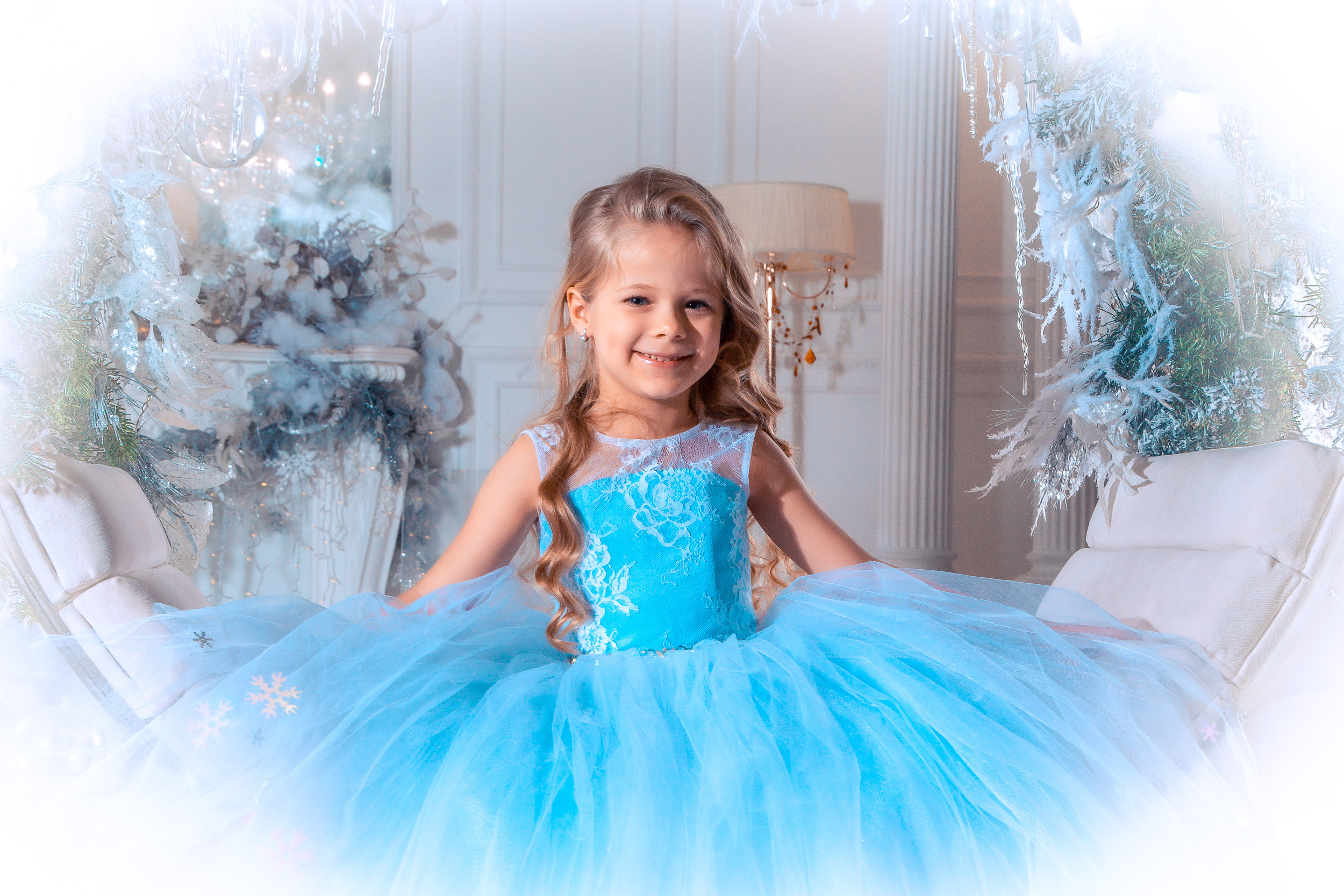 Joulu. Kinosura Creative Studio Helsingissa ja Kuopiossa