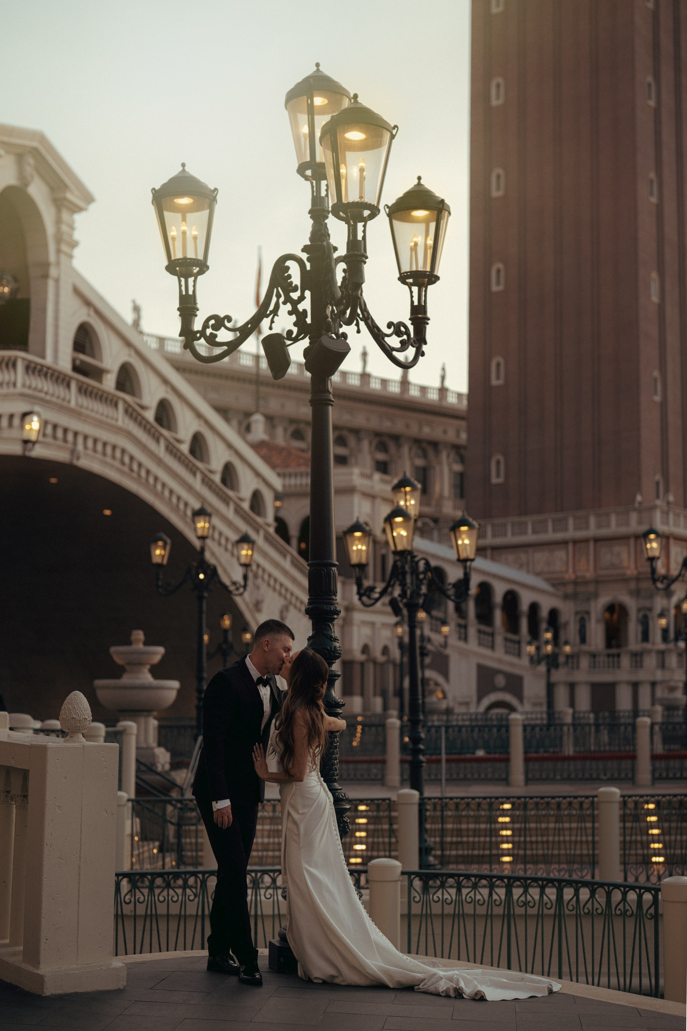 L&C. Wedding & elopement photographer Viktoriya Kravtsov. Las Vegas