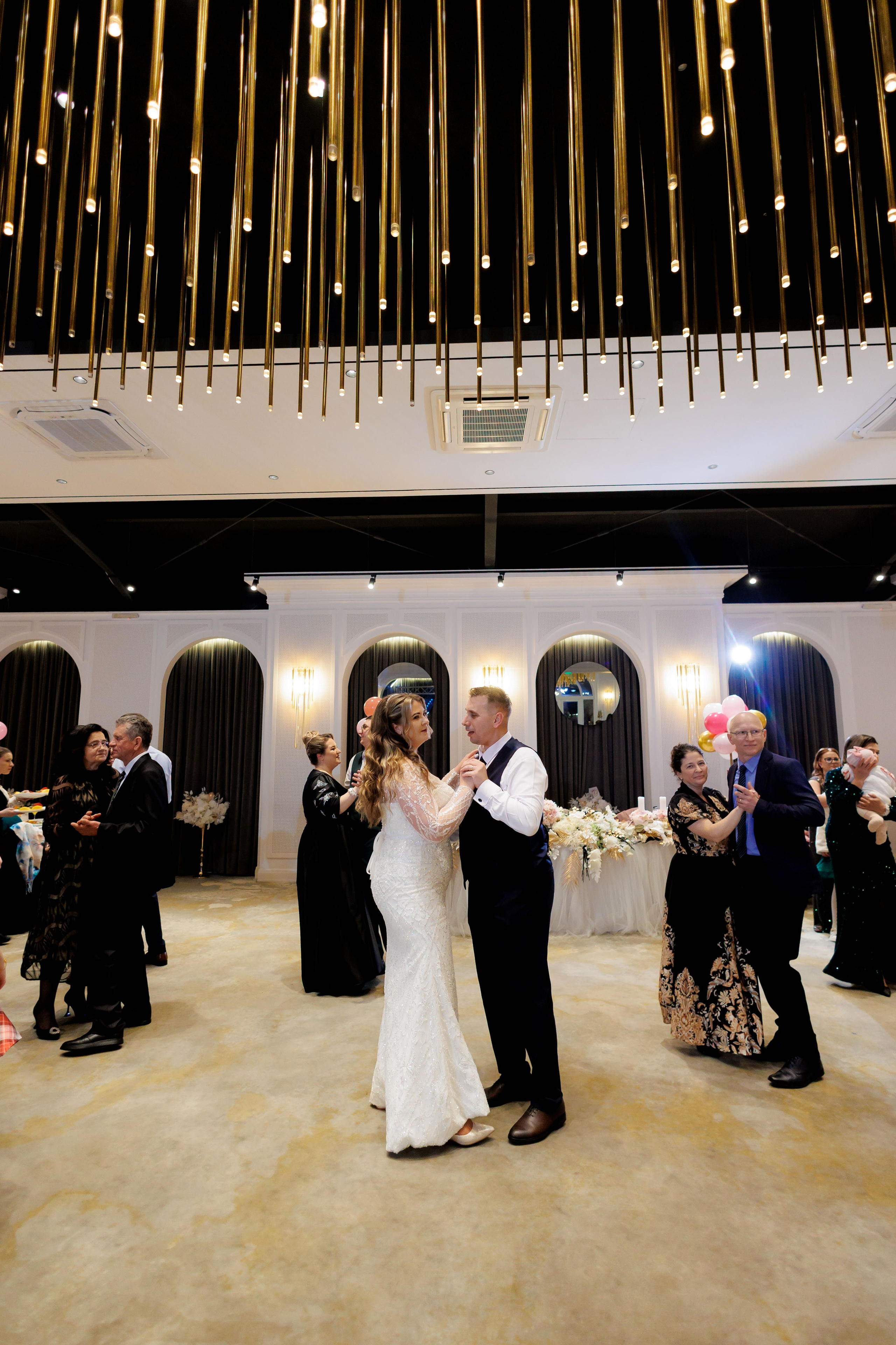 Povestea voastră, regizată de noi |Cristi Turculet Videograf Nuntă Suceava | wedding highlight. Servicii foto-video profesionale, pentru momente de neuitat