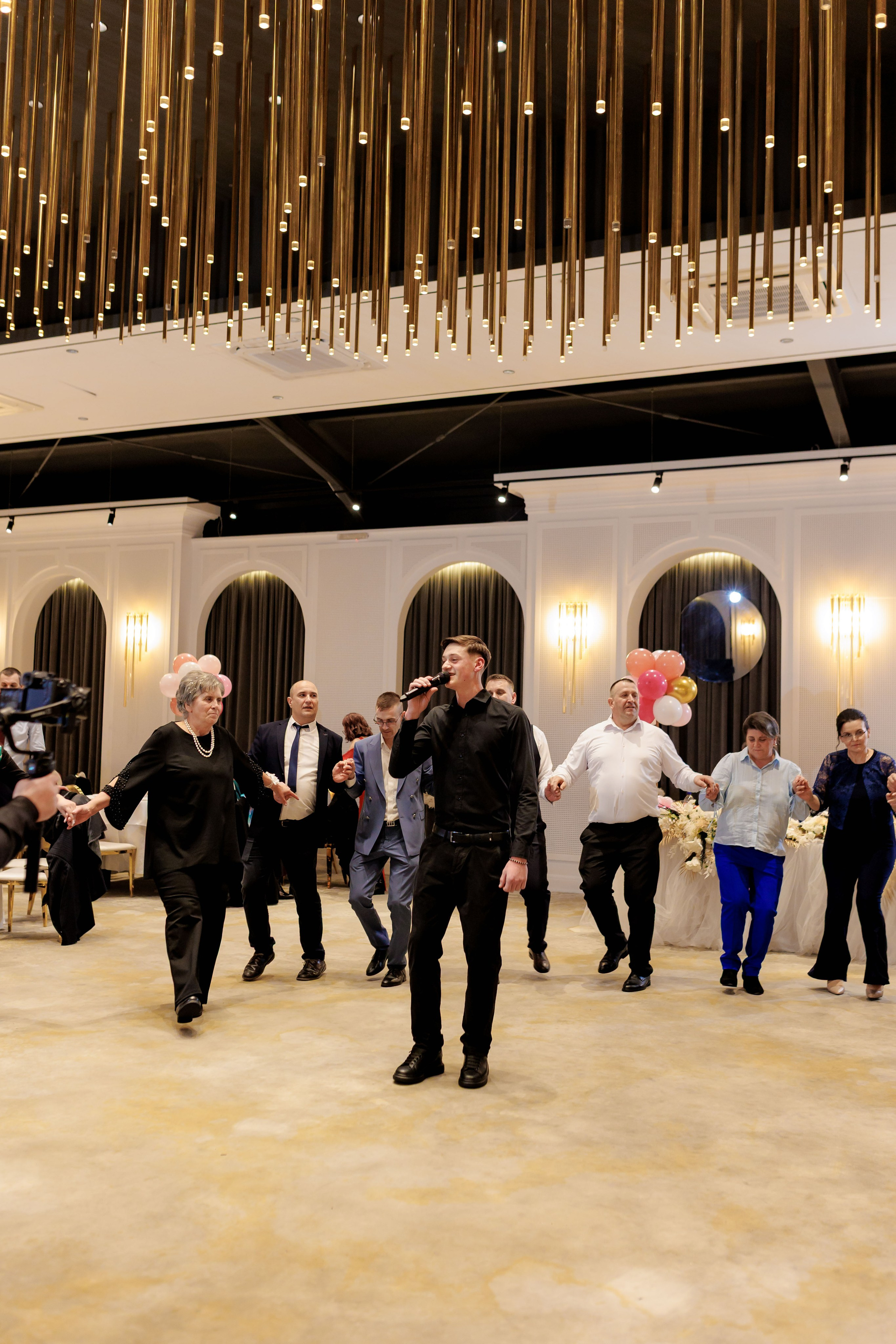 Povestea voastră, regizată de noi |Cristi Turculet Videograf Nuntă Suceava | wedding highlight. Servicii foto-video profesionale, pentru momente de neuitat