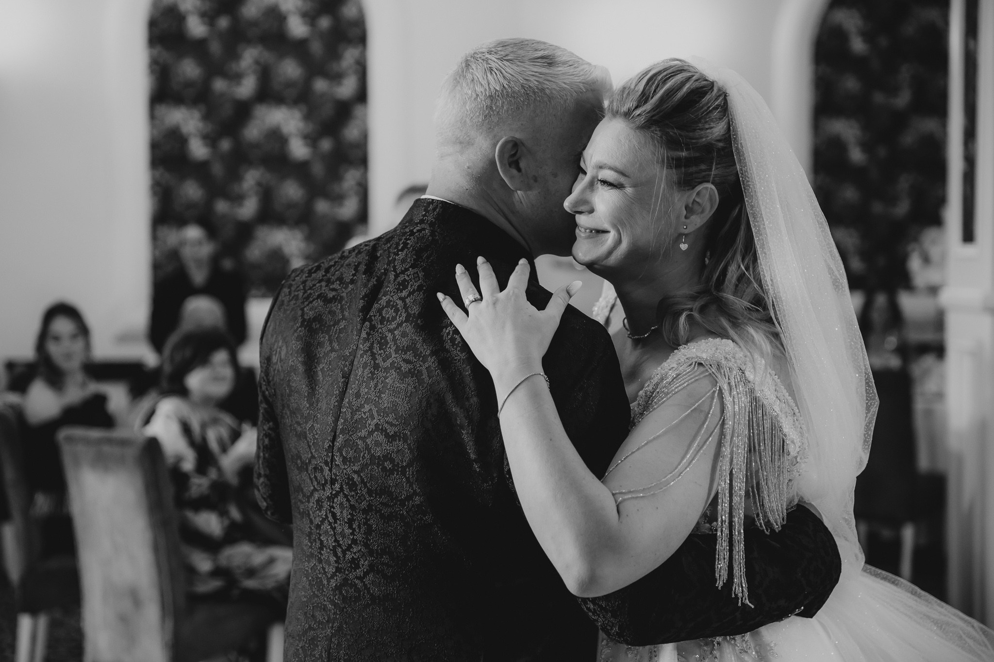 Mihai & Oana. Servicii foto-video profesionale, pentru momente de neuitat