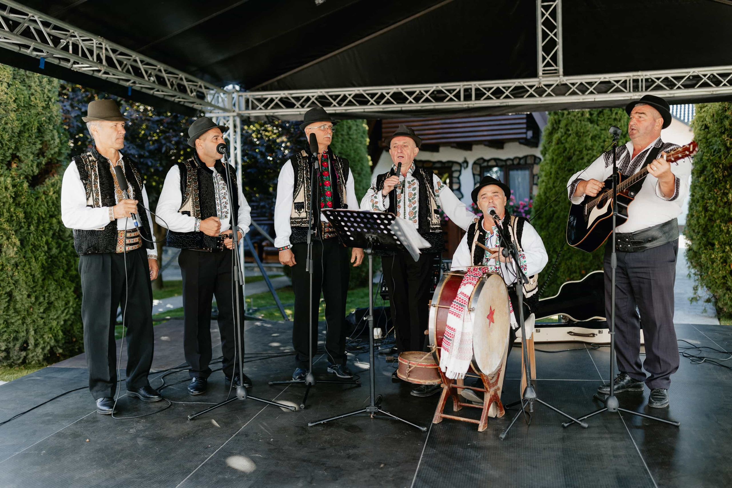 Stefanel & Elena. MovieFrames.ro