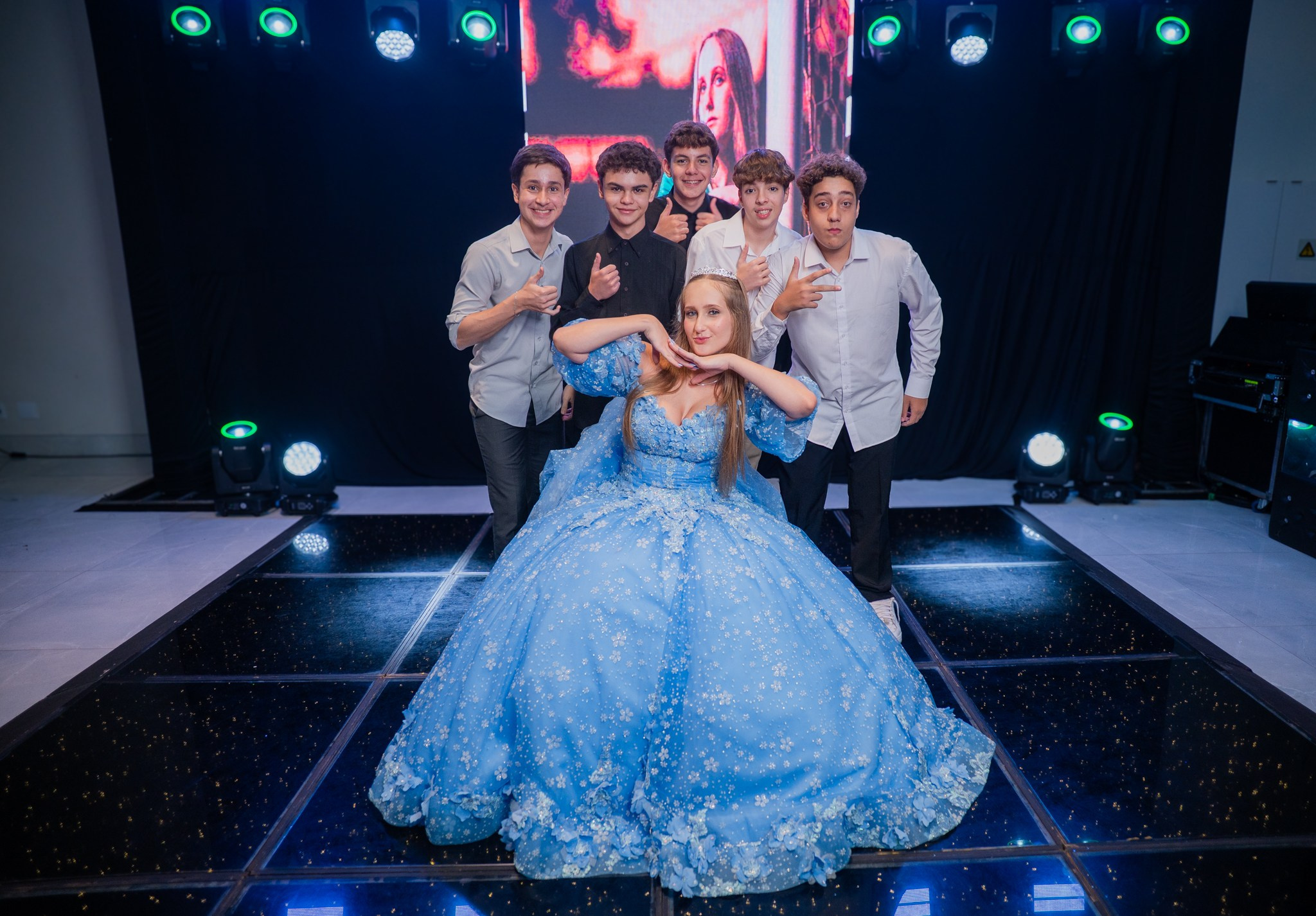 Lara — Hall Palace / Bauru SP. Robson Colaço