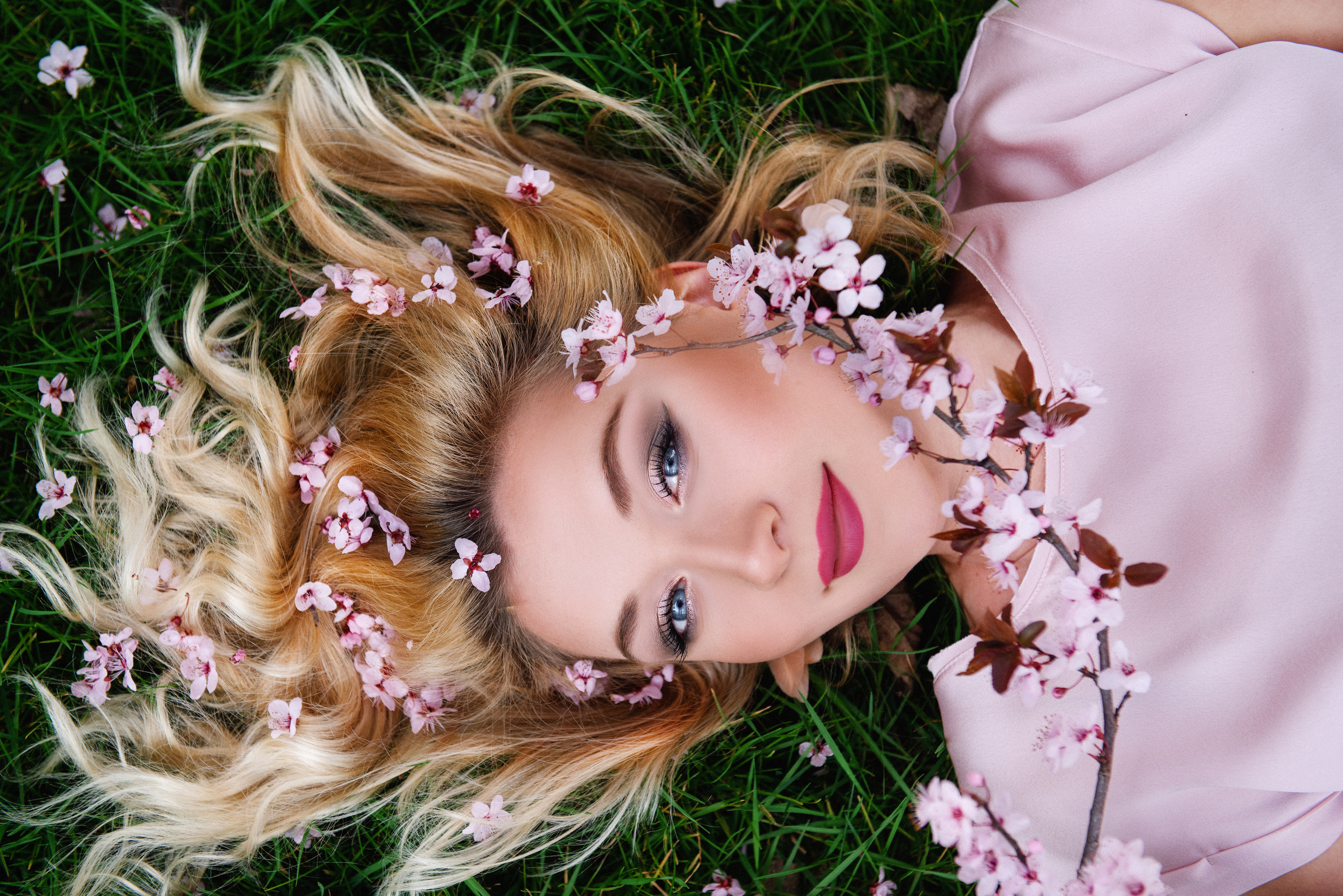 Individual. Photographer, designer, contentmaker Ivan Batin