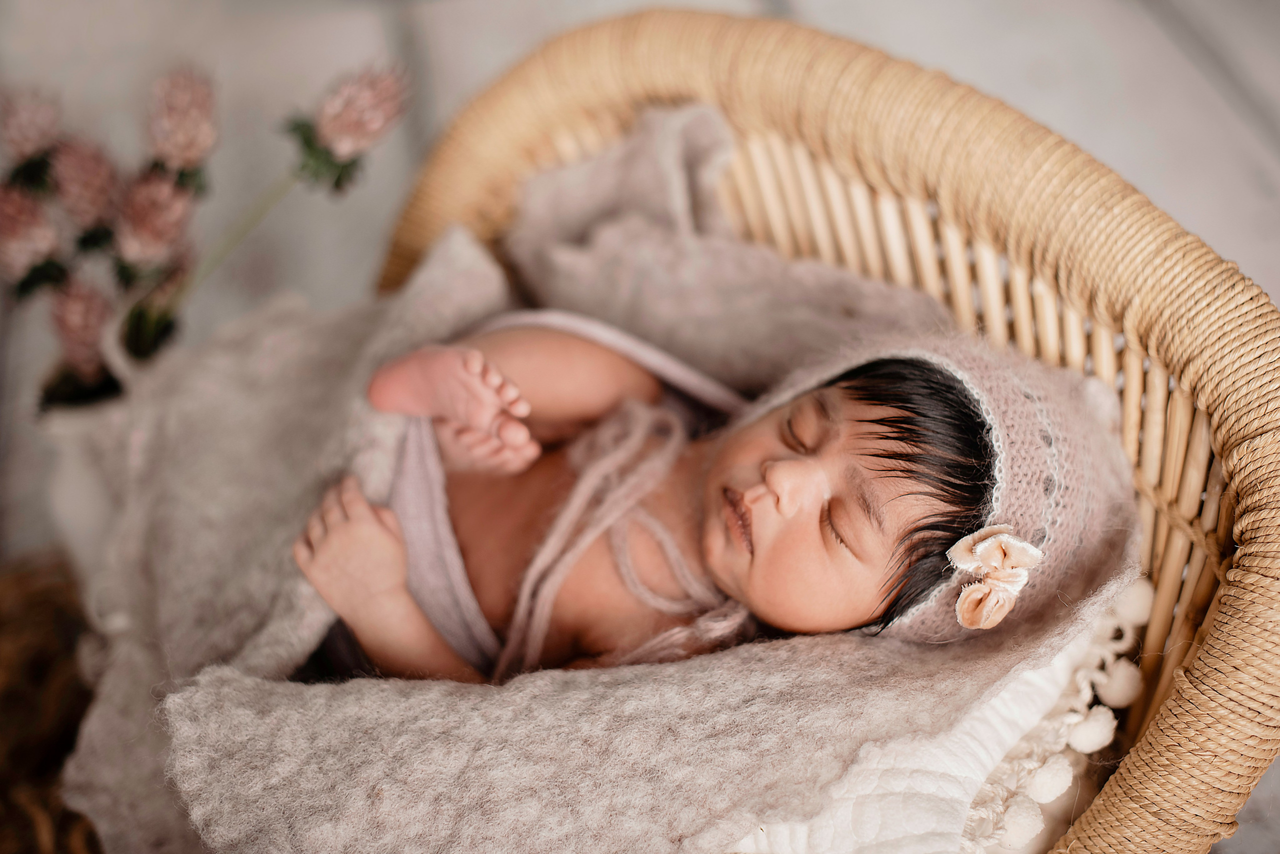 Little flower. Newborn, pregnancy, family photographer in New Jersey