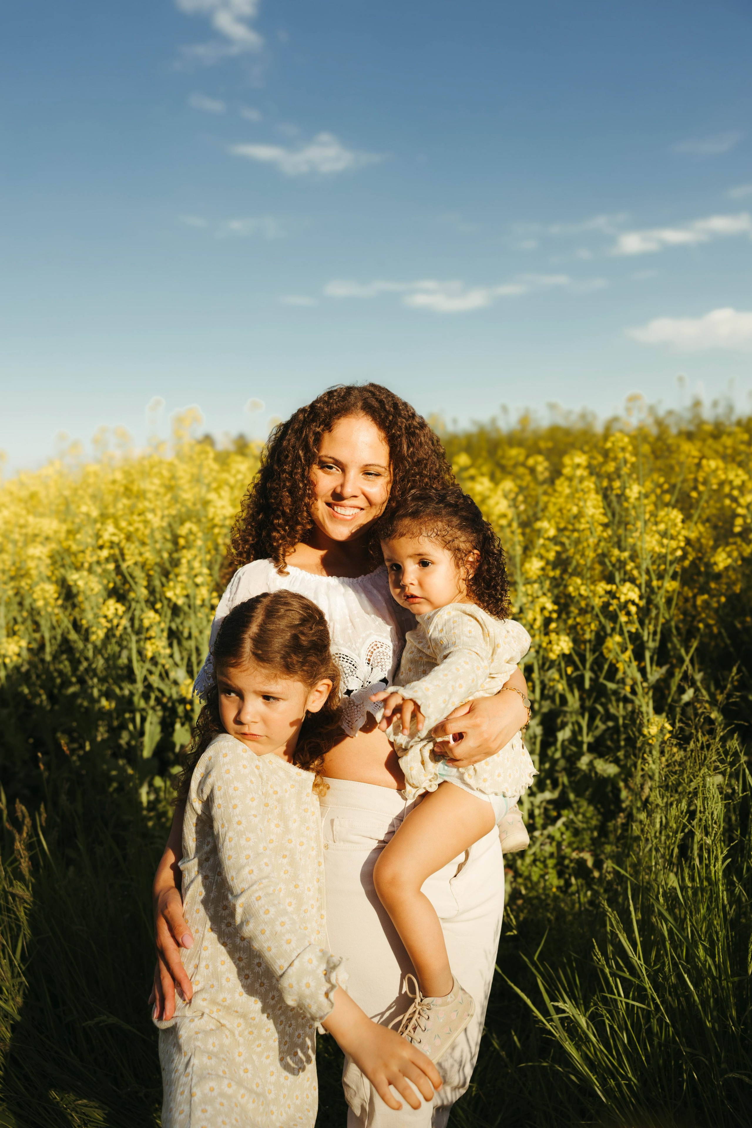 Mädels unter sich. Familienfotografin in Bern, Schweiz