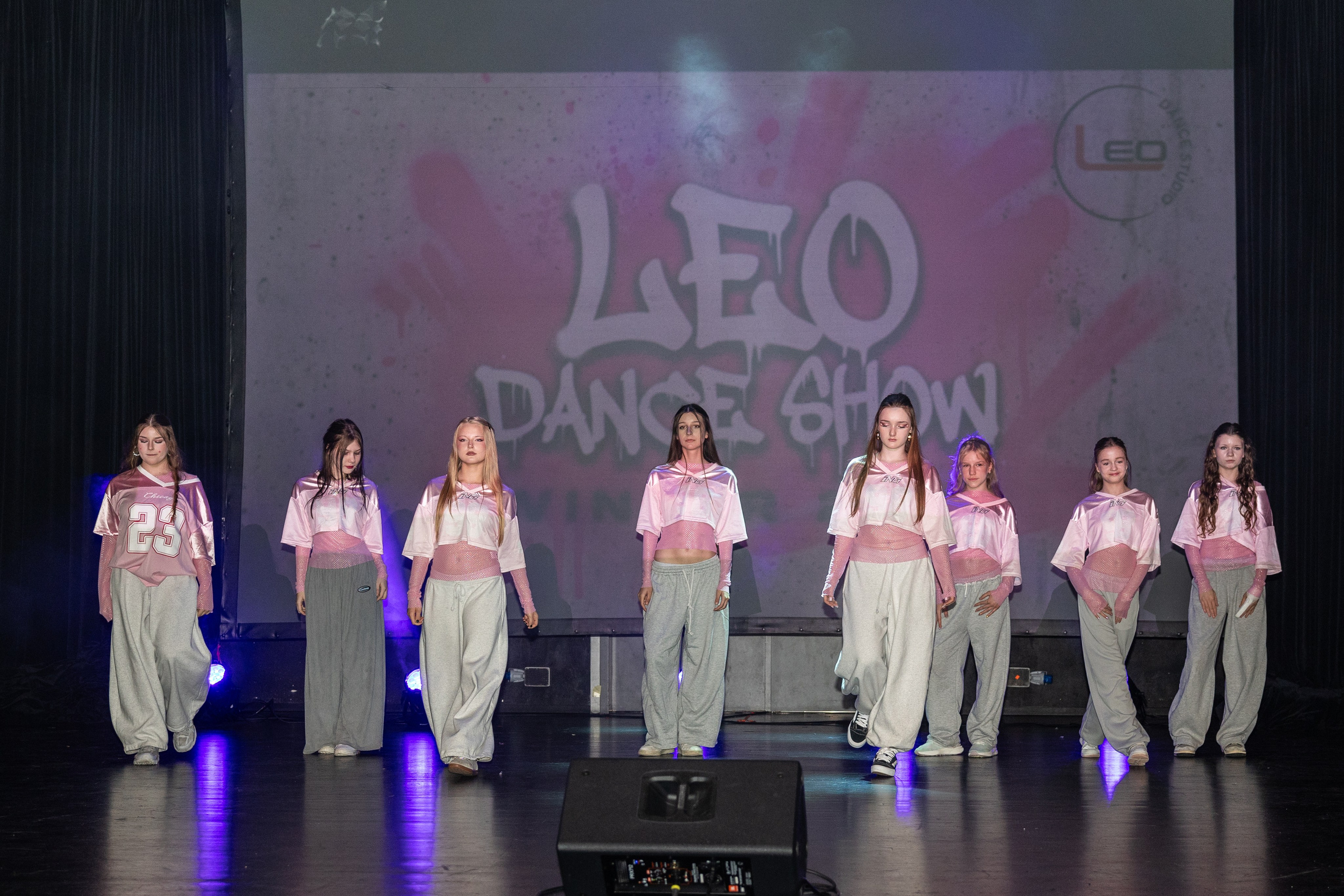 LEO DANCE SHOW WINTER 2025. Семейный и детский фотограф в Варшаве Мила Бобровская