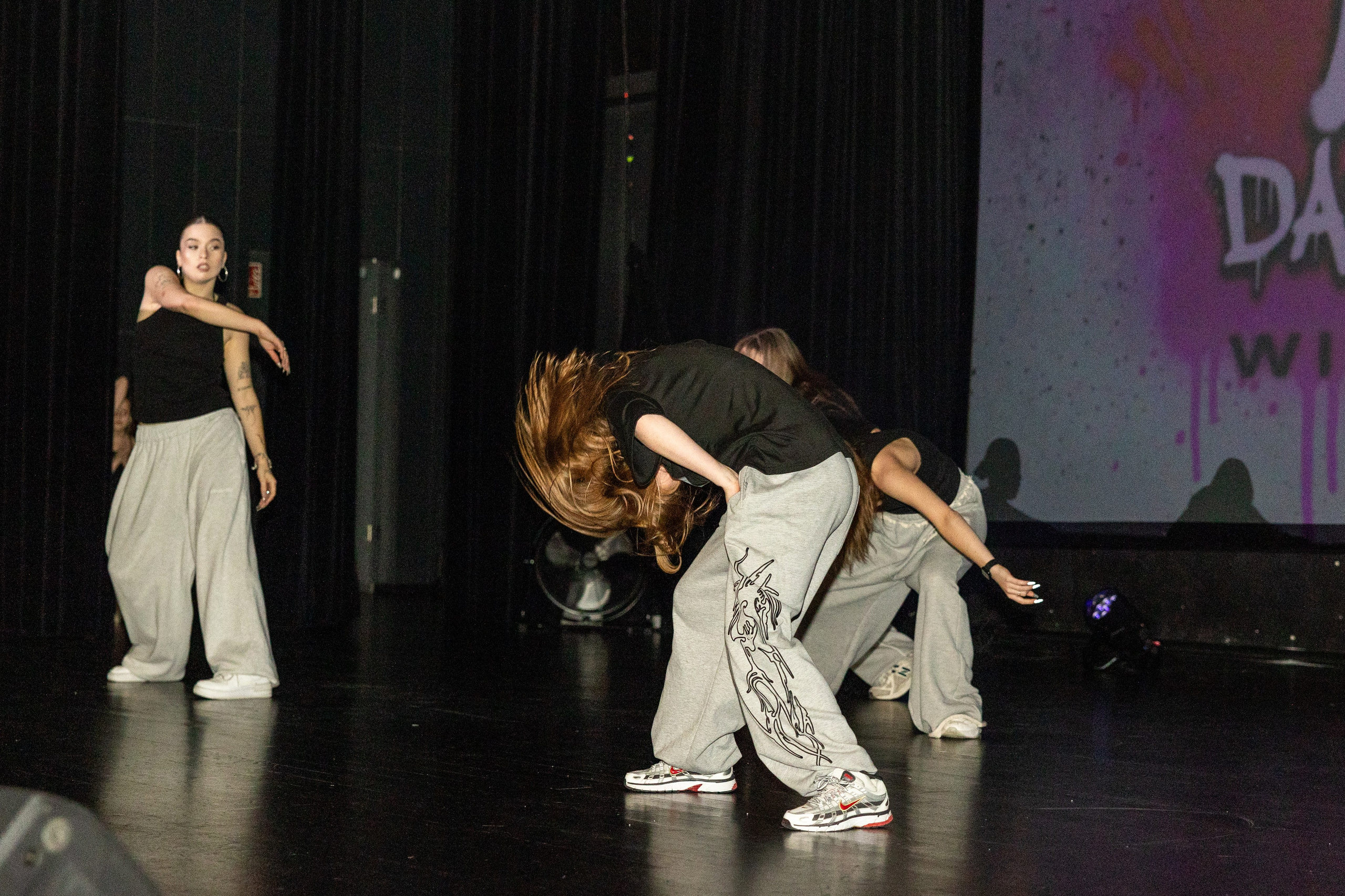 LEO DANCE SHOW WINTER 2025. Семейный и детский фотограф в Варшаве Мила Бобровская