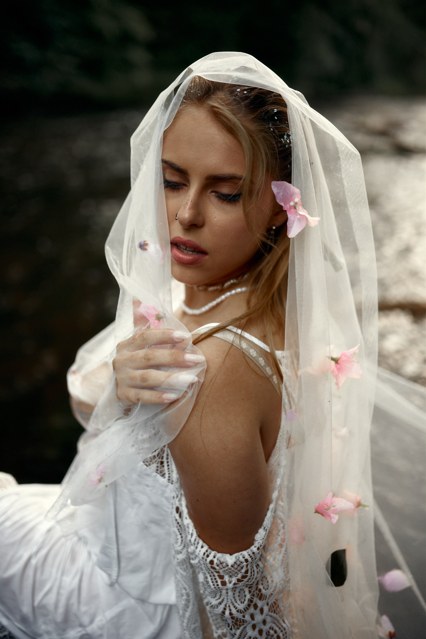 PRESETS. Profesionalus fotografas Vilniuje. Asmeninės ir šeimos fotosesijos, vestuvių, krikštynų bei renginių fotografavimas, produktų fotografija