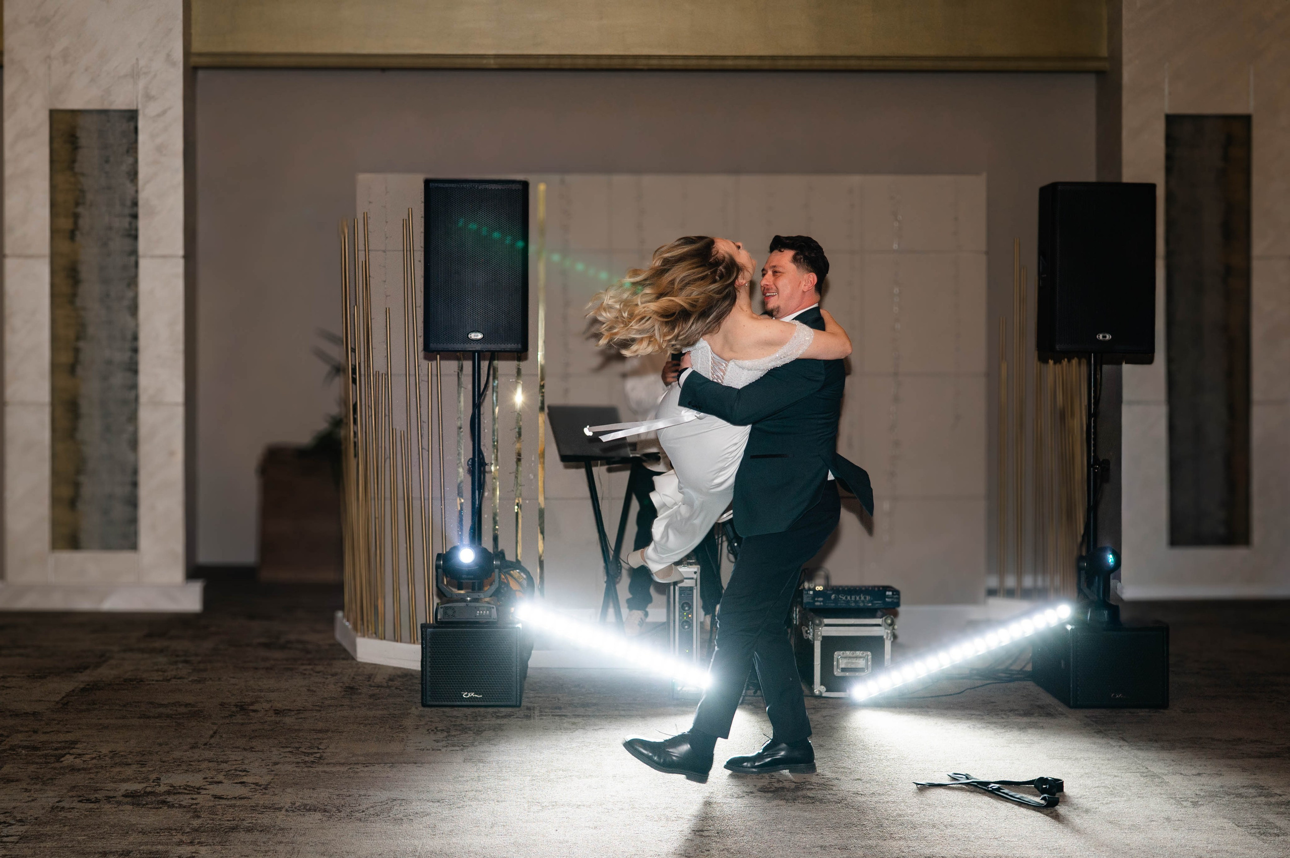 Cristina + Dan | Autumn Wedding. Alexandra Hanu Photographer