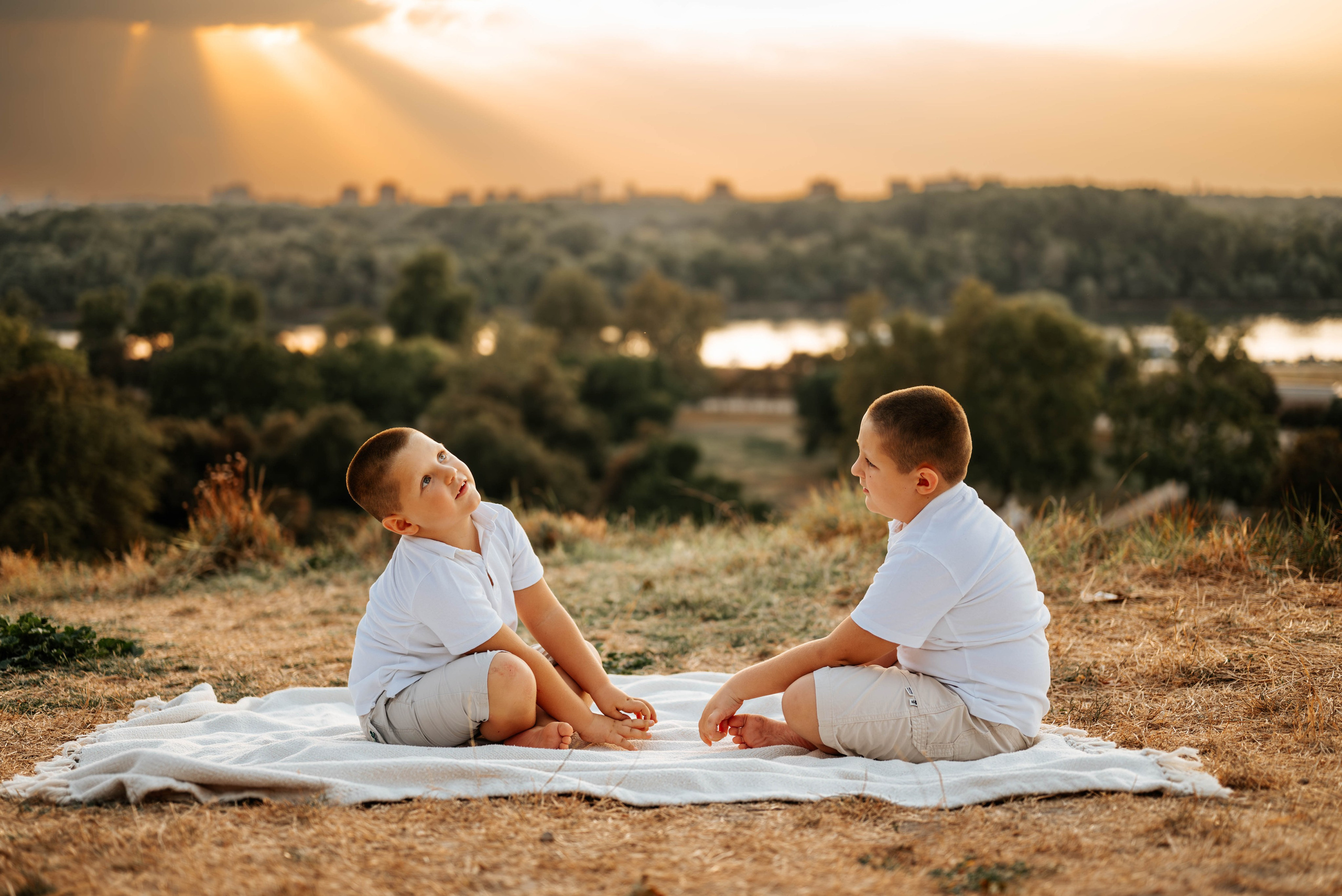 Bojana, Nikola, Stefan i Uroš - porodično fotografisanje. Dečiji i porodični fotograf