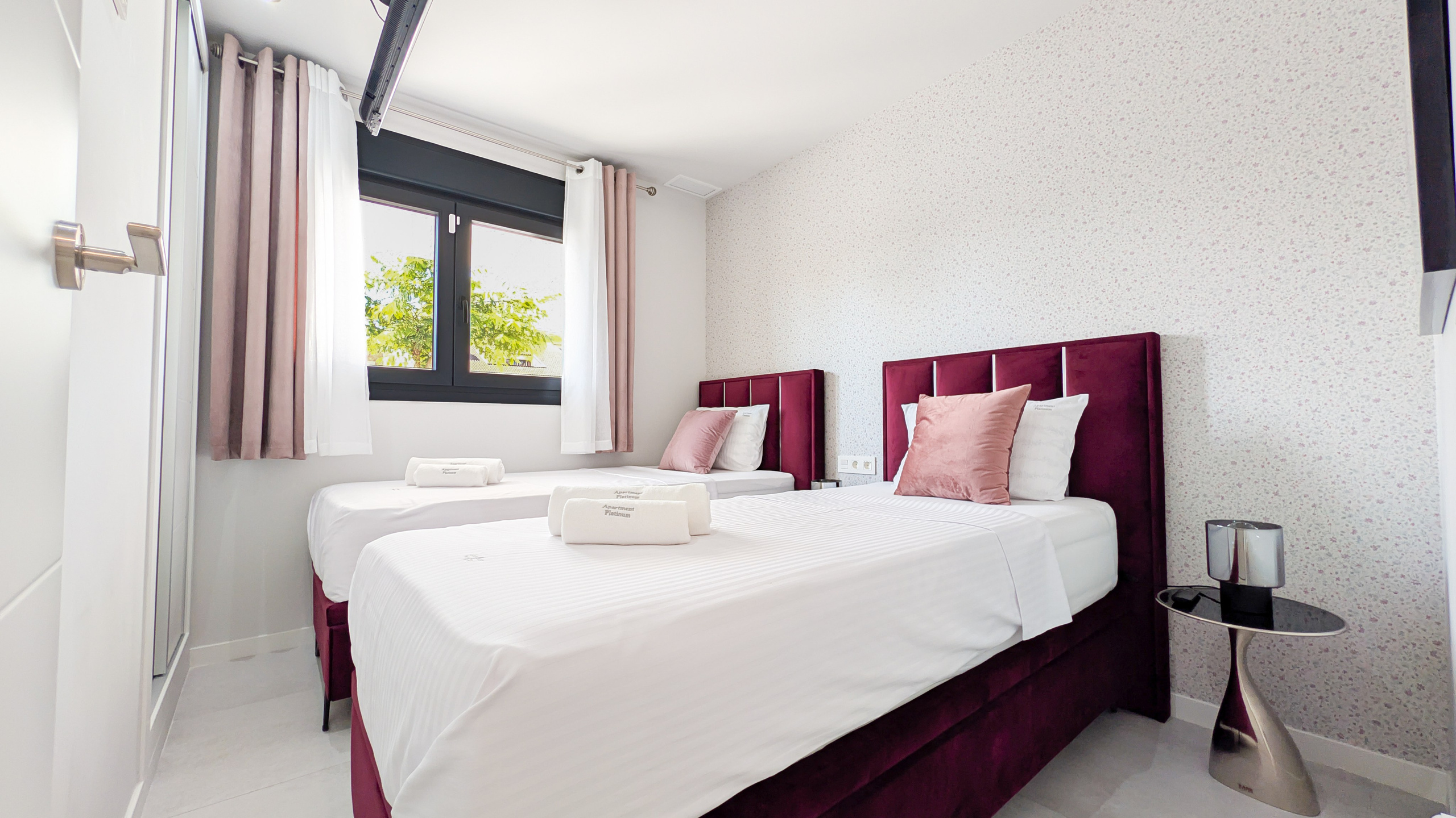 PLATINUM. Baby Beast