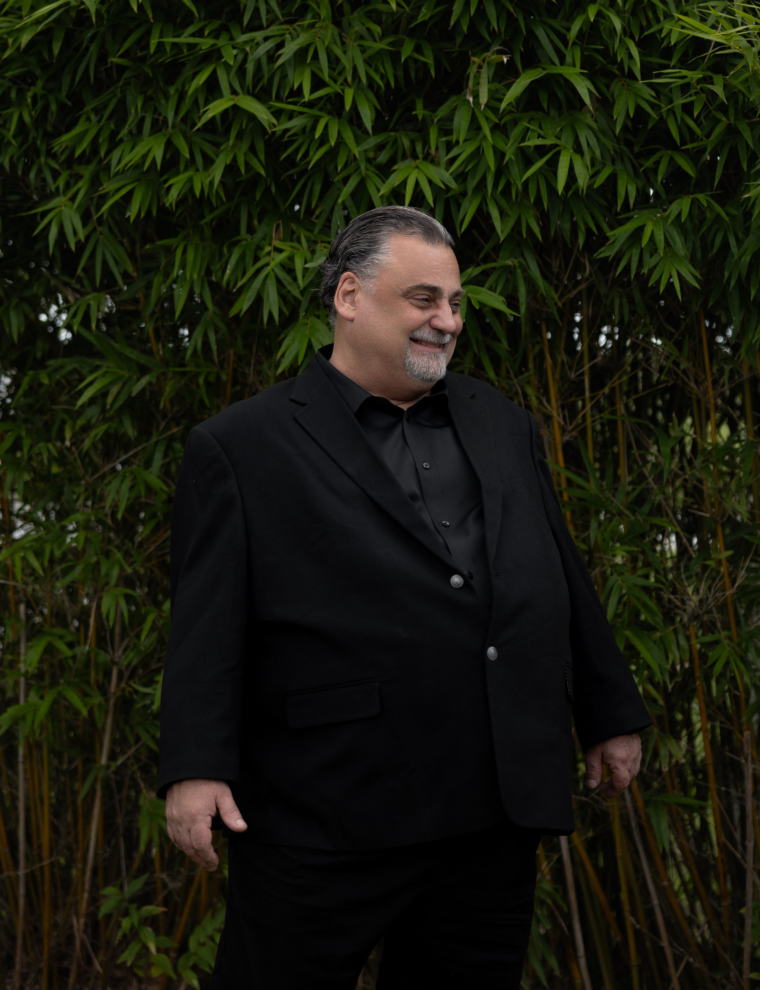 Alexsa and Robert. Ever After Farm Peach. Photographer Anastasia Nagibina