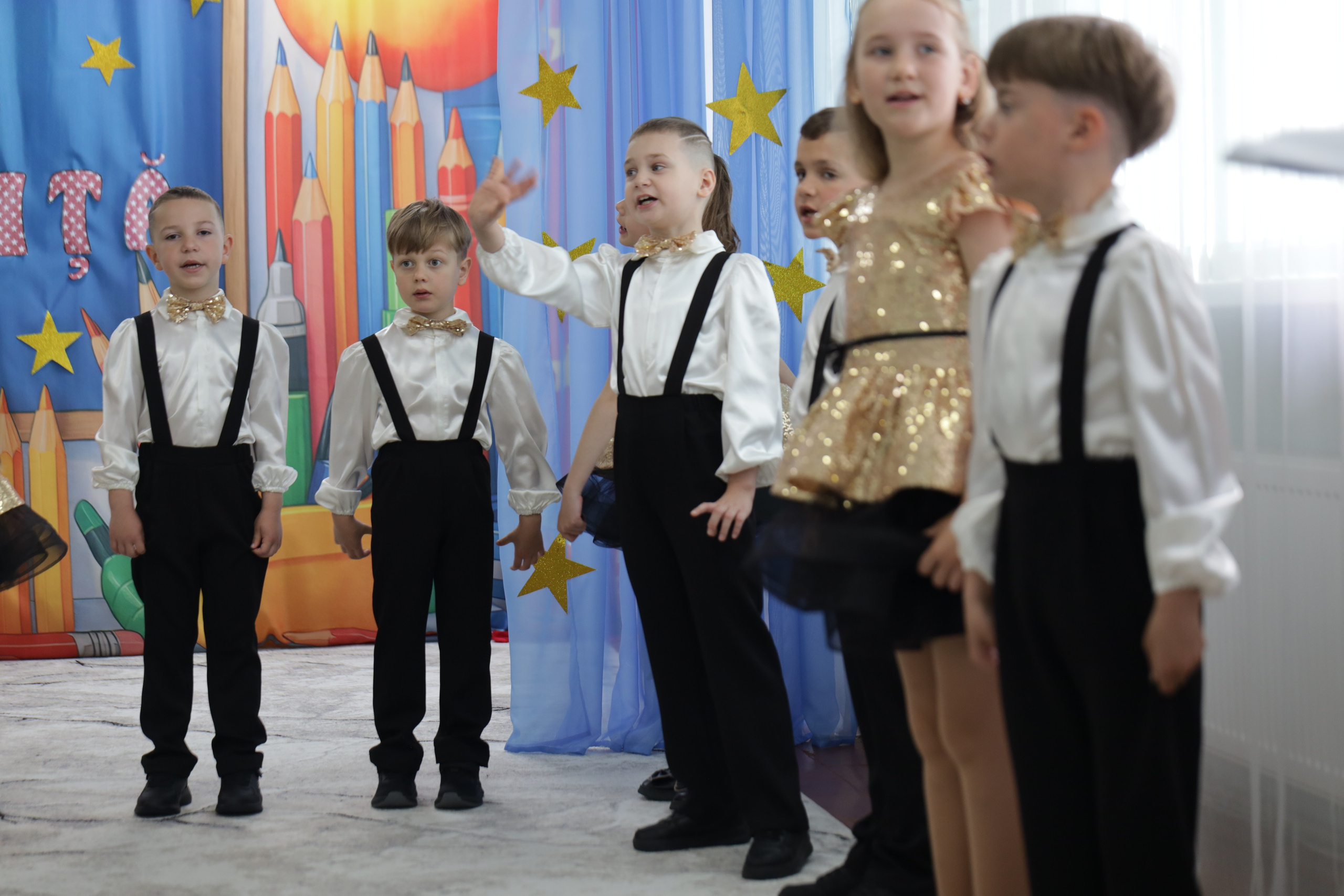 O filă de copilărie.... Alika Dia- Fotograf în Republica Moldova, Strășeni