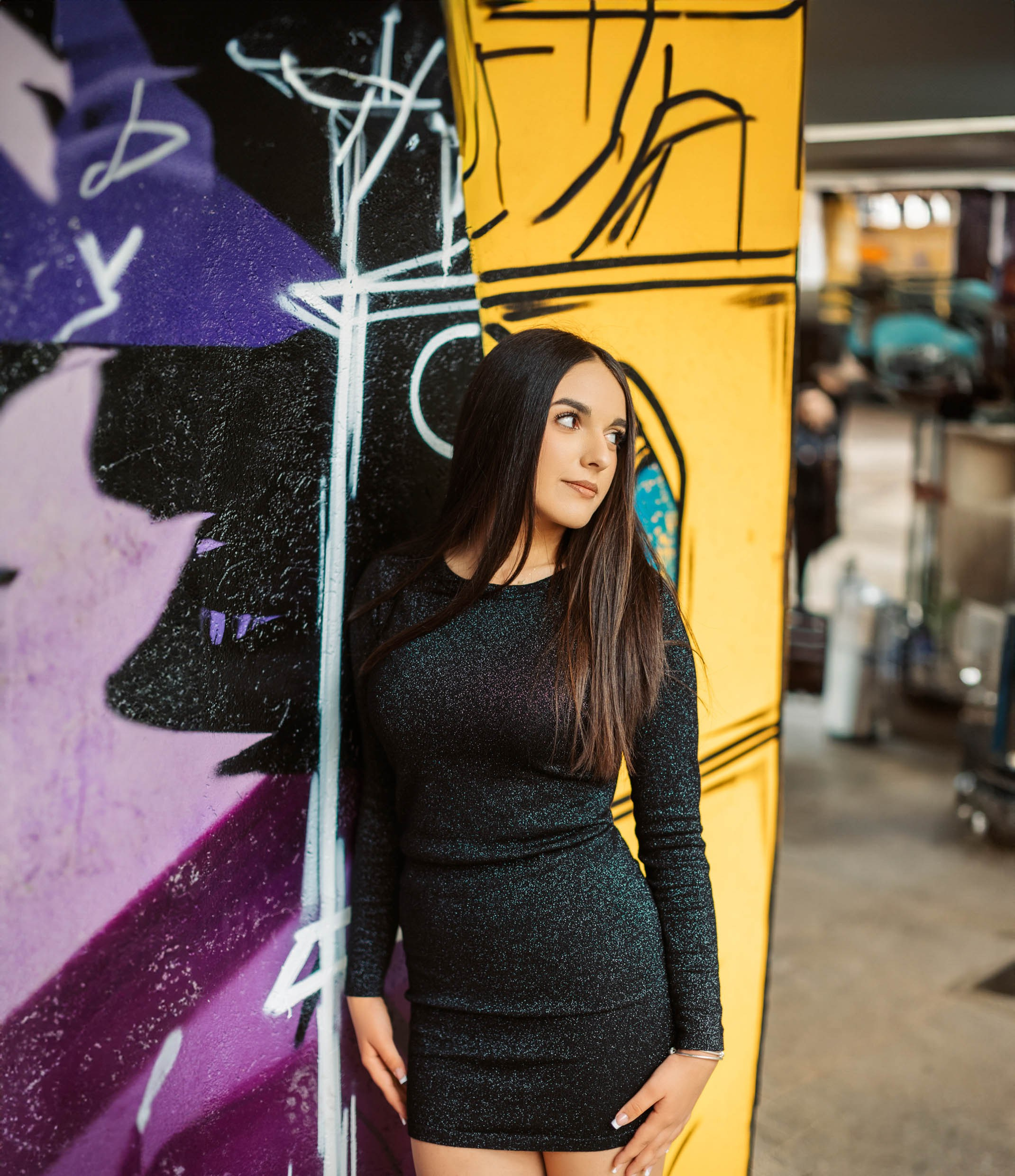 8B — Bernady Gyorgy. Contrast Studio