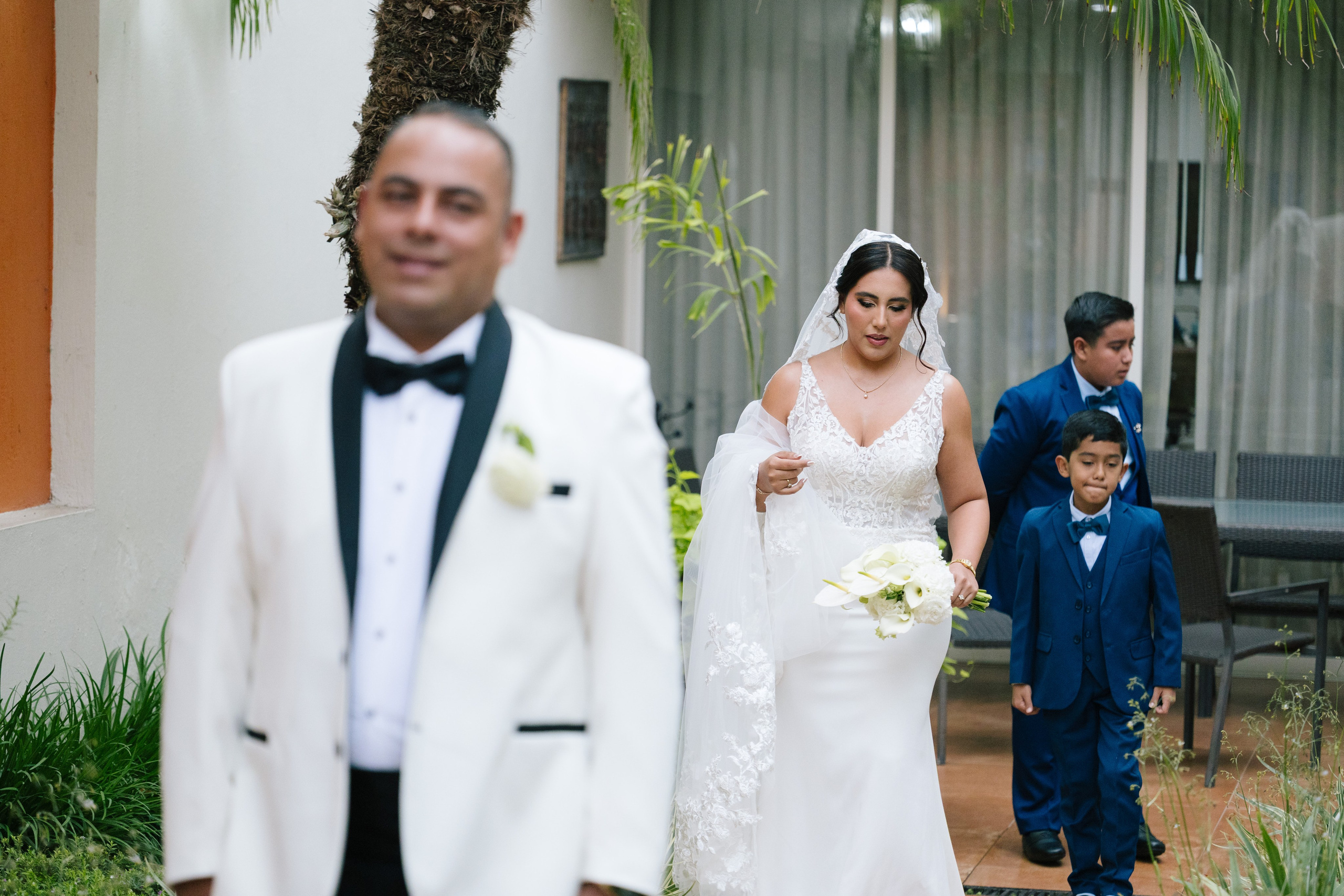 Alejandra y Salvador. Principal