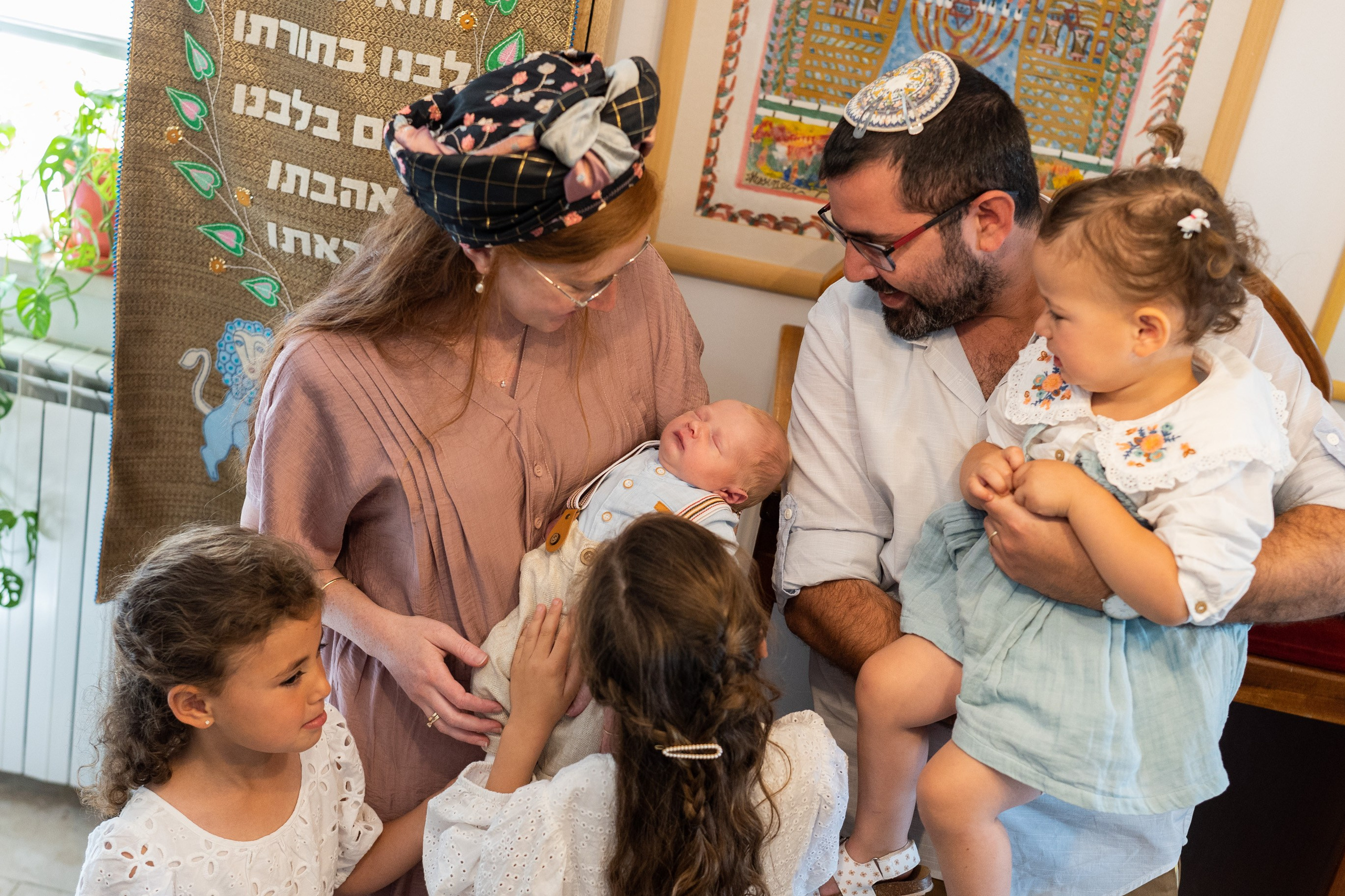 משפחת ברנד. יוסף מזרחי צילום חתונה, ברית וזוגיות. צלם מקצועי שאוהב להוציא אתכם הכי יפים ברגעים הכי מרגשים