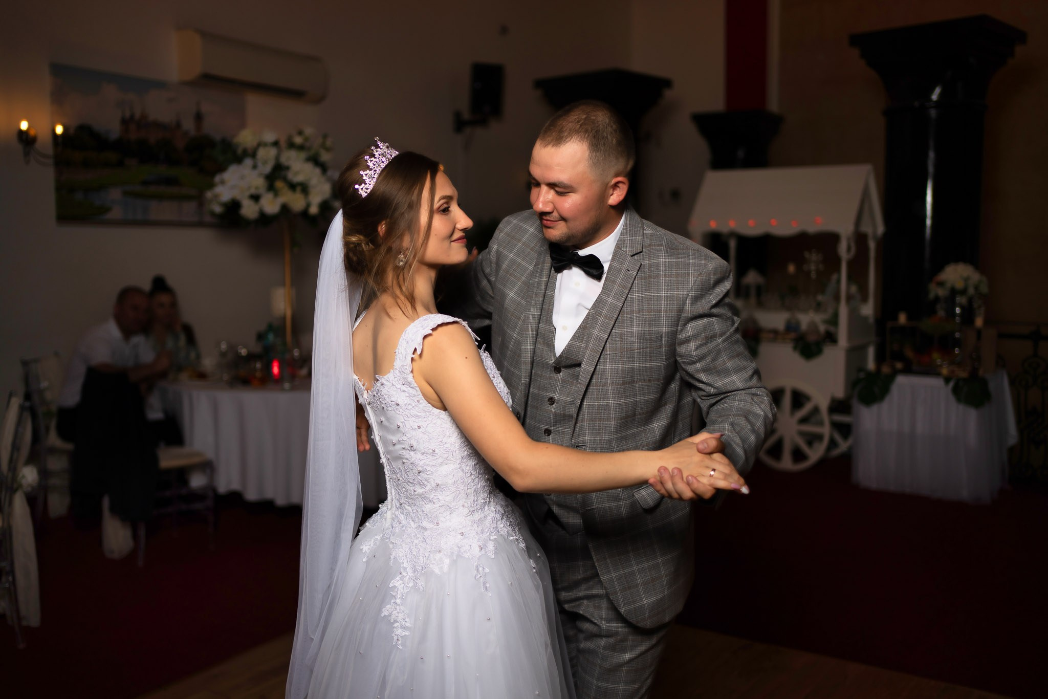 Book a wedding photographer and videographer in London. Wedding photographer in United Kingdom